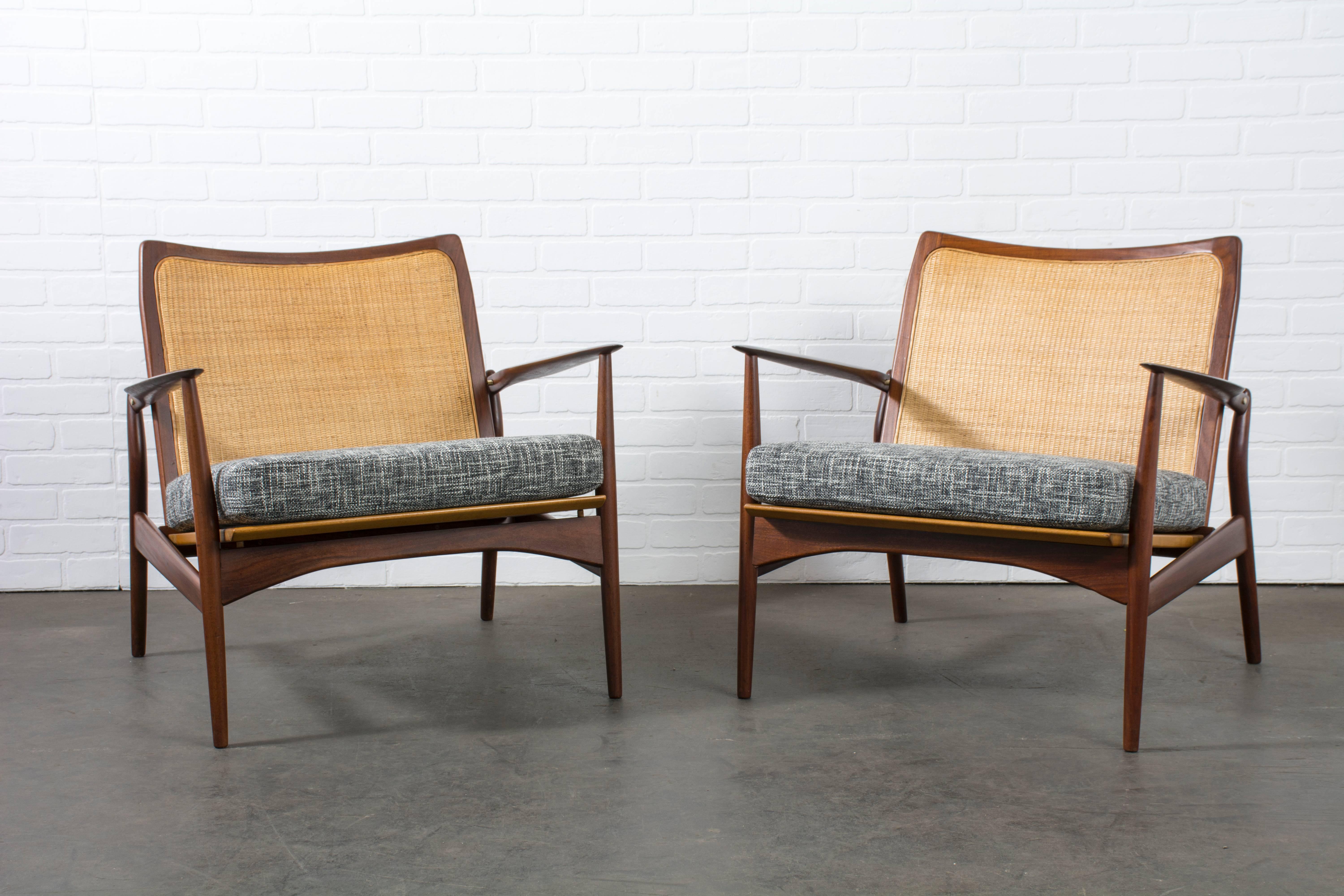 Scandinavian Modern Pair of Danish Modern 'Spear' Lounge Chairs by Ib Kofod-Larsen