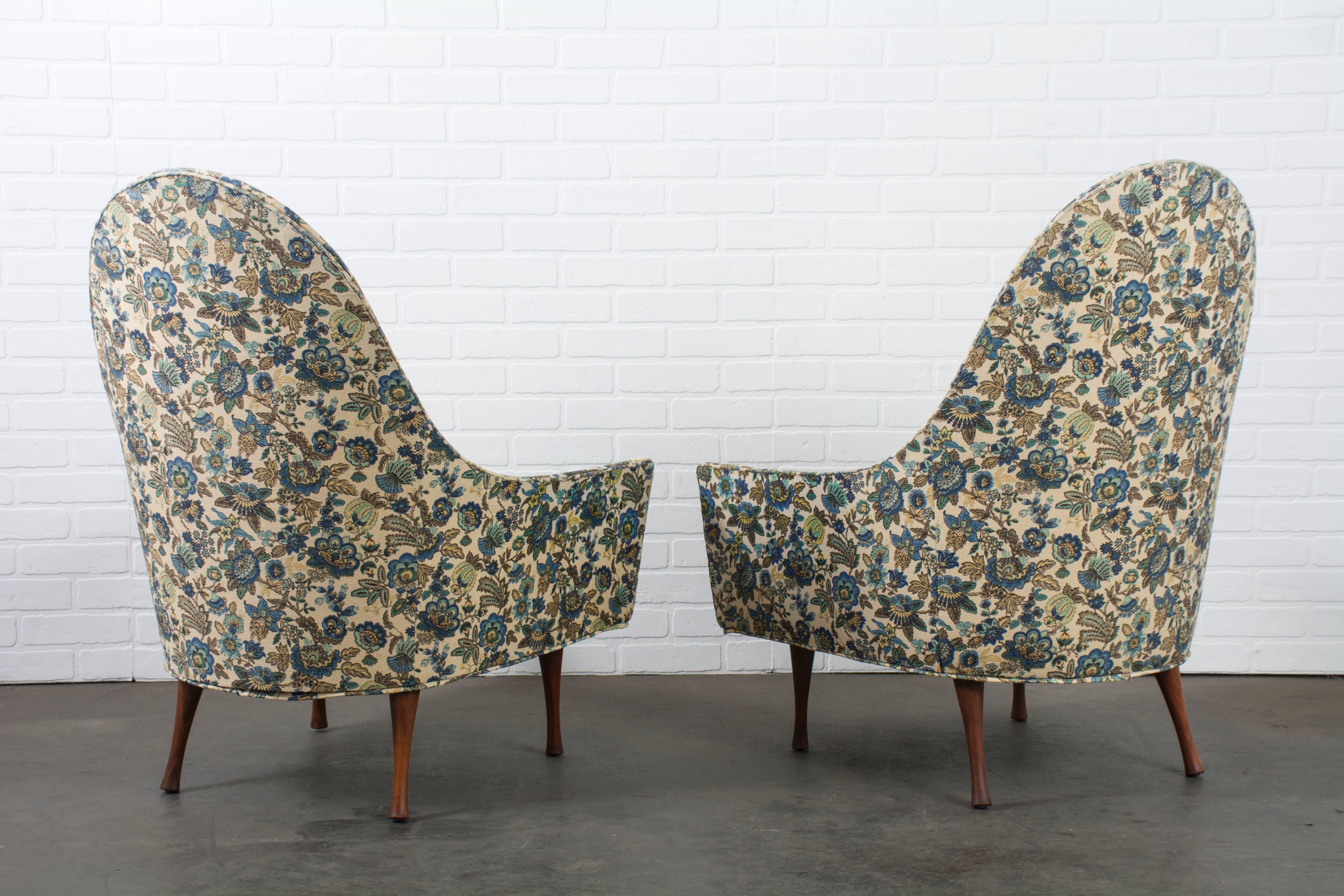 Pair of Paul McCobb for Widdicomb Symmetric Lounge Chairs In Good Condition In San Francisco, CA