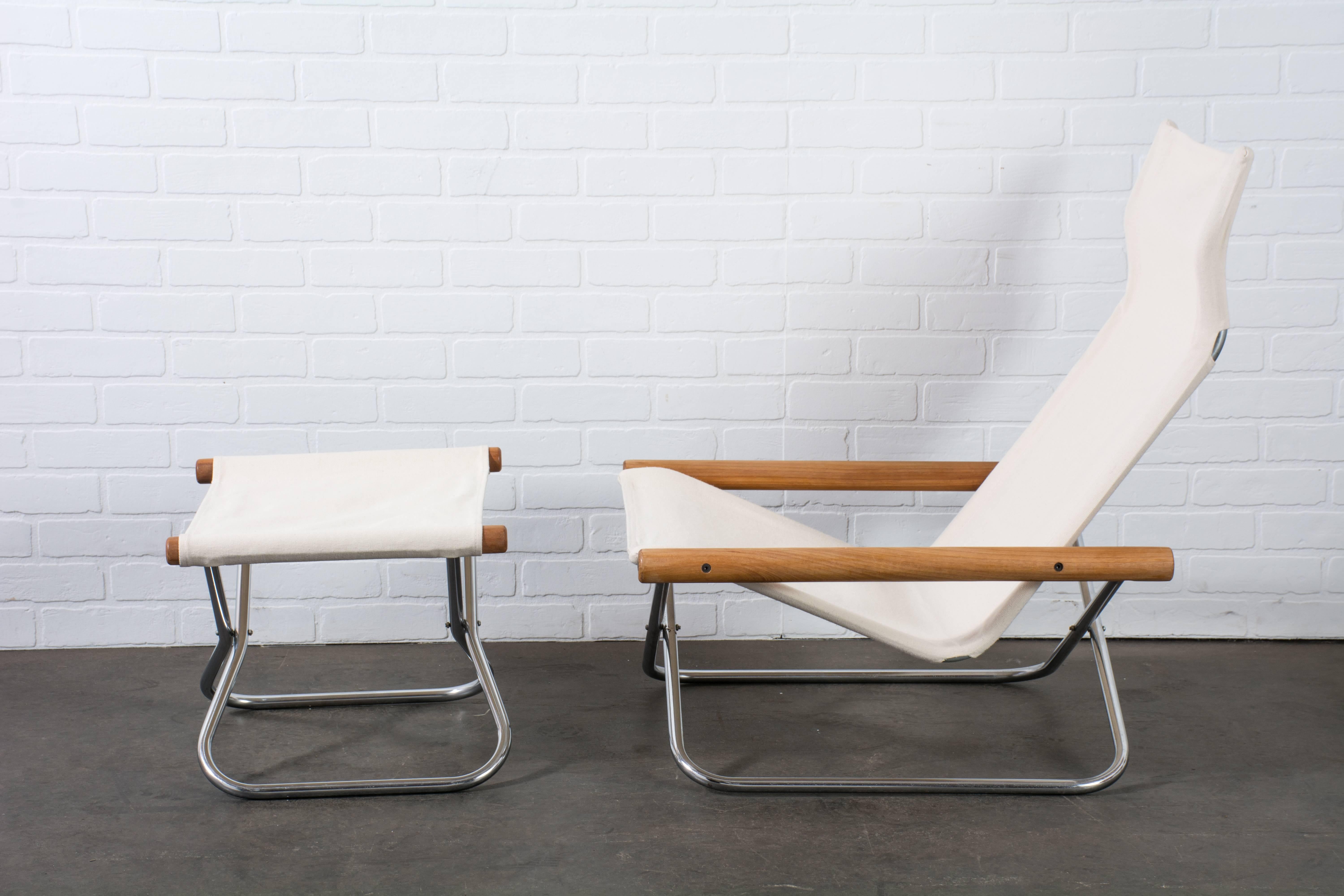 The NY folding lounge chair and ottoman was designed by Japanese designer Takeshi Nii in 1958. He was inspired by the folding form of a traditional director's chair and the simplicity and materials of Danish Modern design. The chair was named 