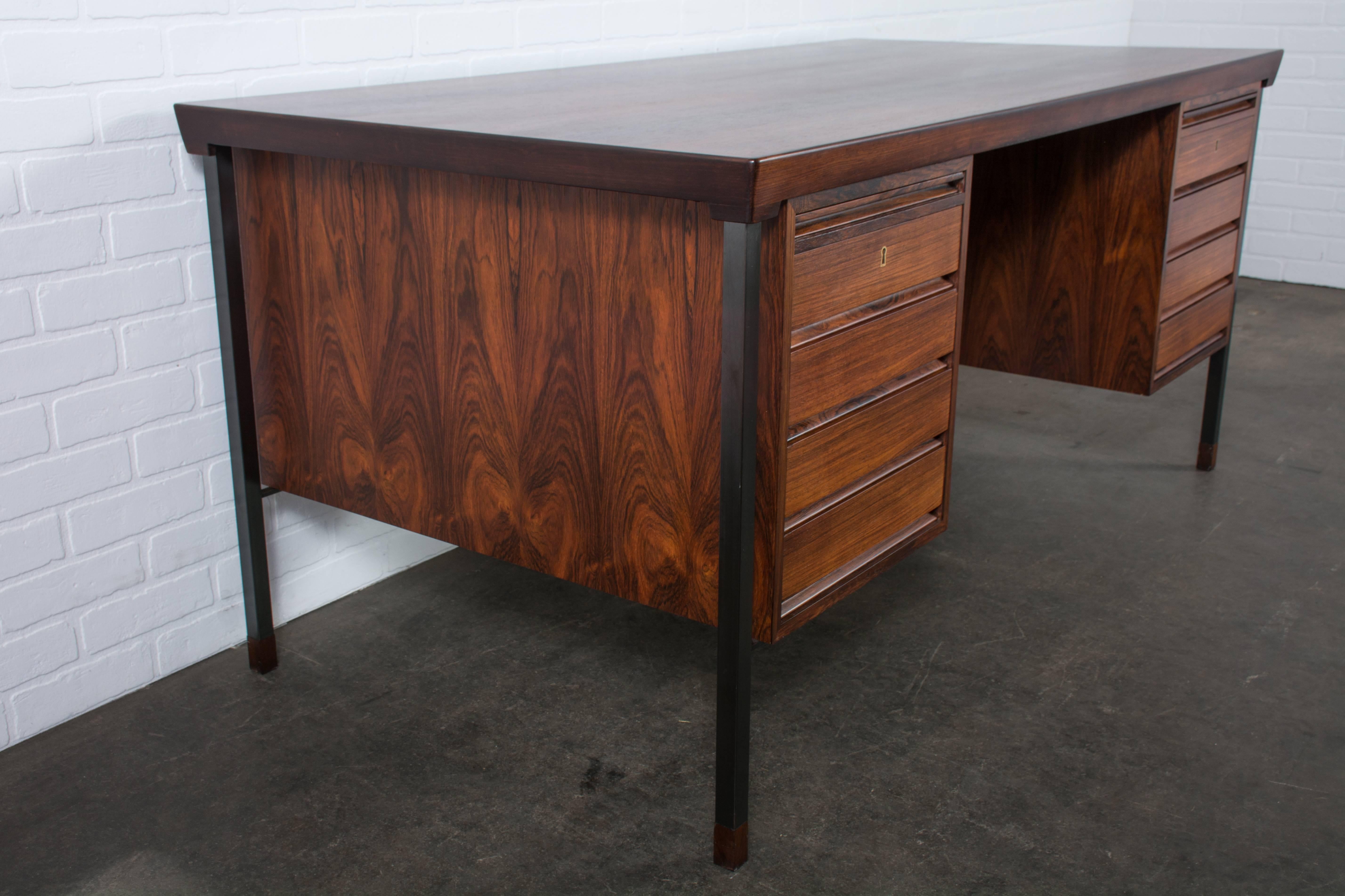 Mid-Century Modern Peter Hvidt and Orla Molgaard-Nielsen Rosewood Desk, Denmark, 1960s