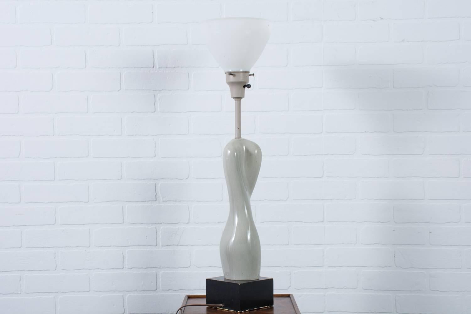 Mid-Century Modern Russel Wright Grey 'Nude' Form Ceramic Lamp, 1940s For Sale