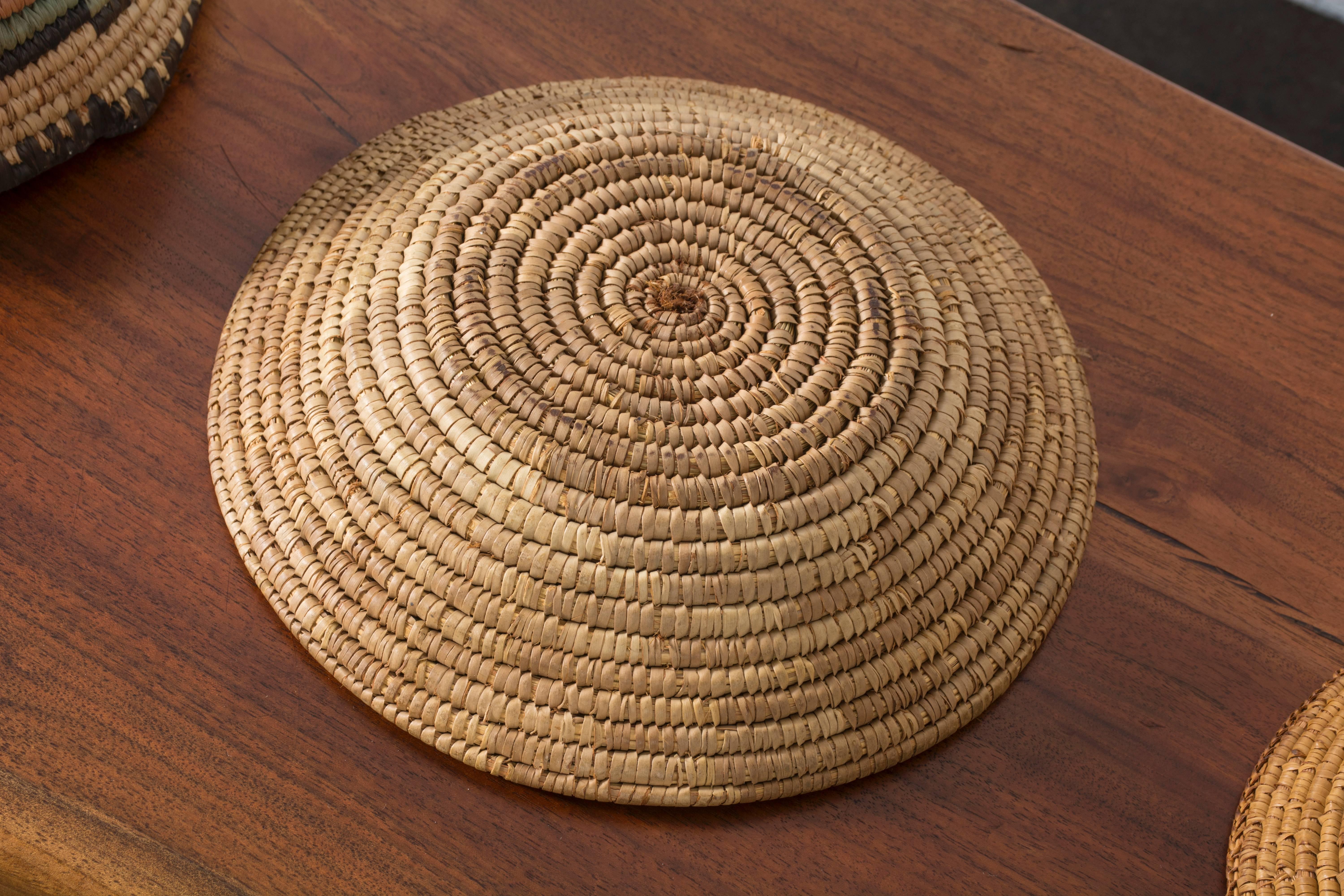 Set of Three Native American Baskets For Sale 2