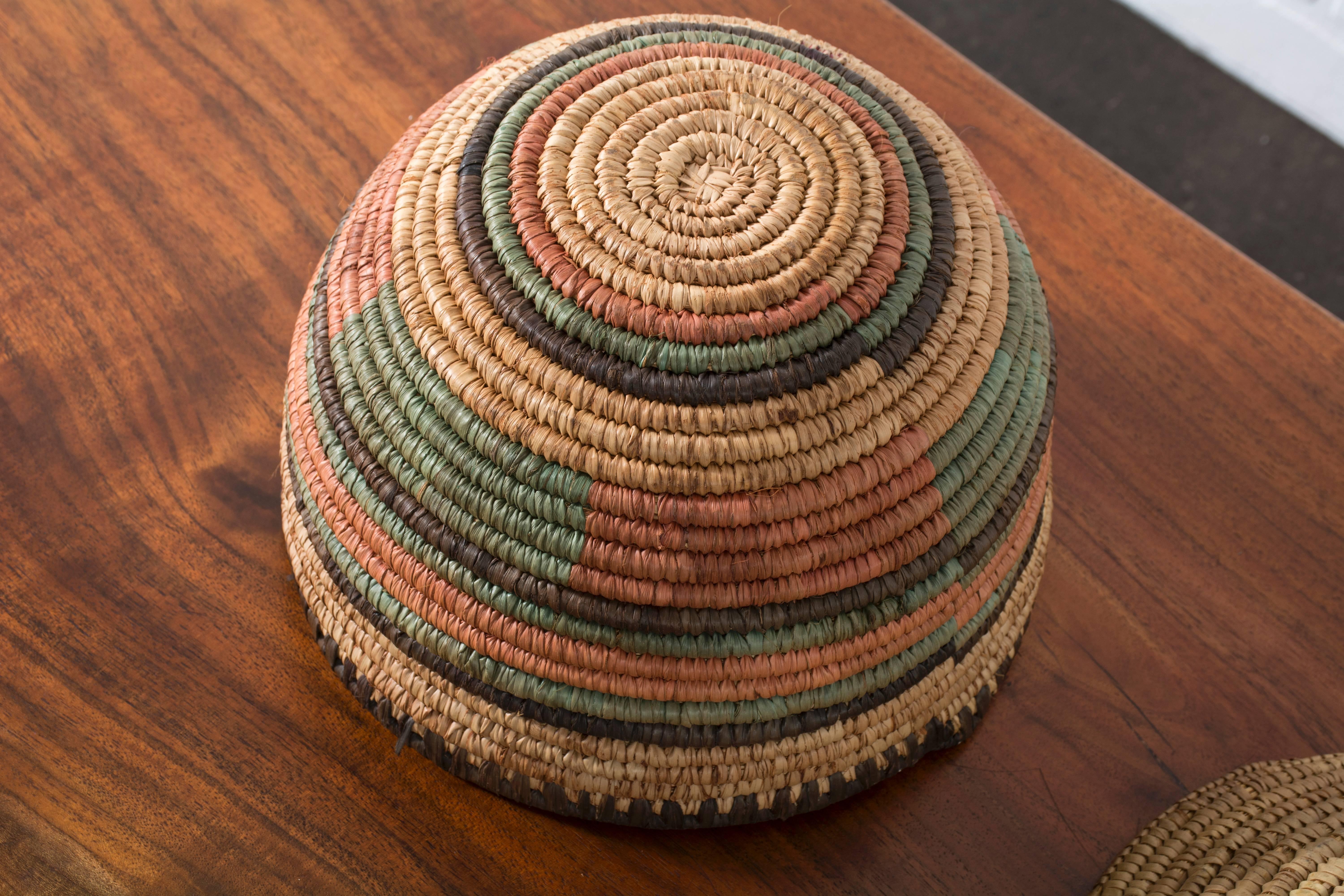 Set of Three Native American Baskets In Fair Condition For Sale In San Francisco, CA