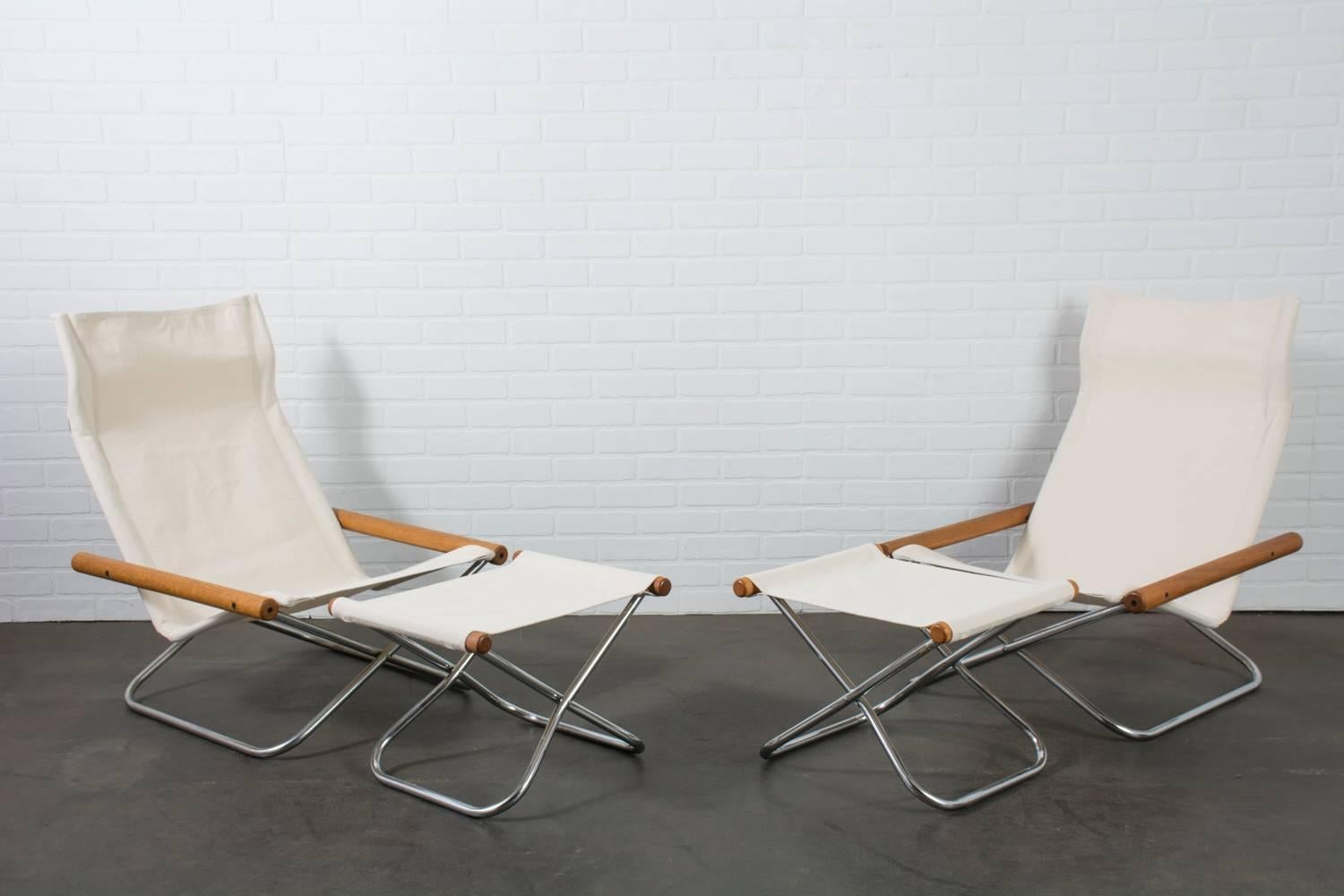 The NY folding lounge chair and ottoman was designed by Japanese designer Takeshi Nii in 1958. He was inspired by the folding form of a traditional director's chair and the simplicity and materials of Danish modern design. The chair was named 