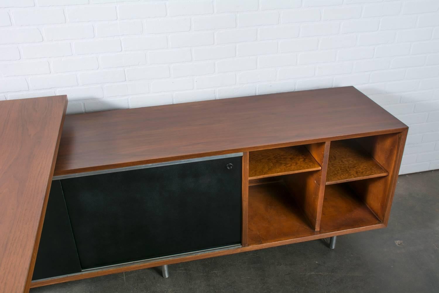 Mid-20th Century Vintage Walnut Executive Desk with Return by George Nelson for Herman Miller