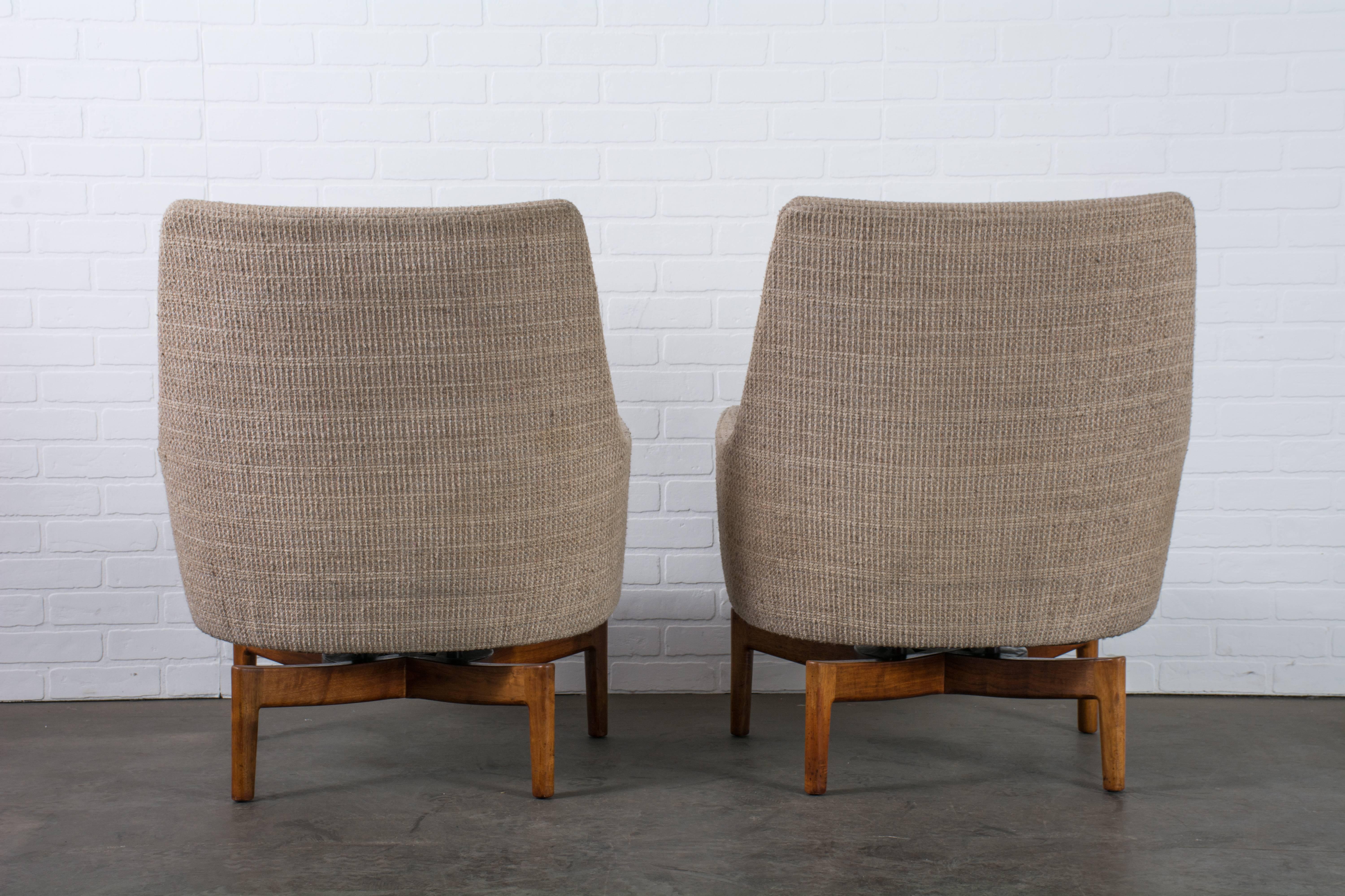 Upholstery Pair of Jens Risom Lounge Chairs