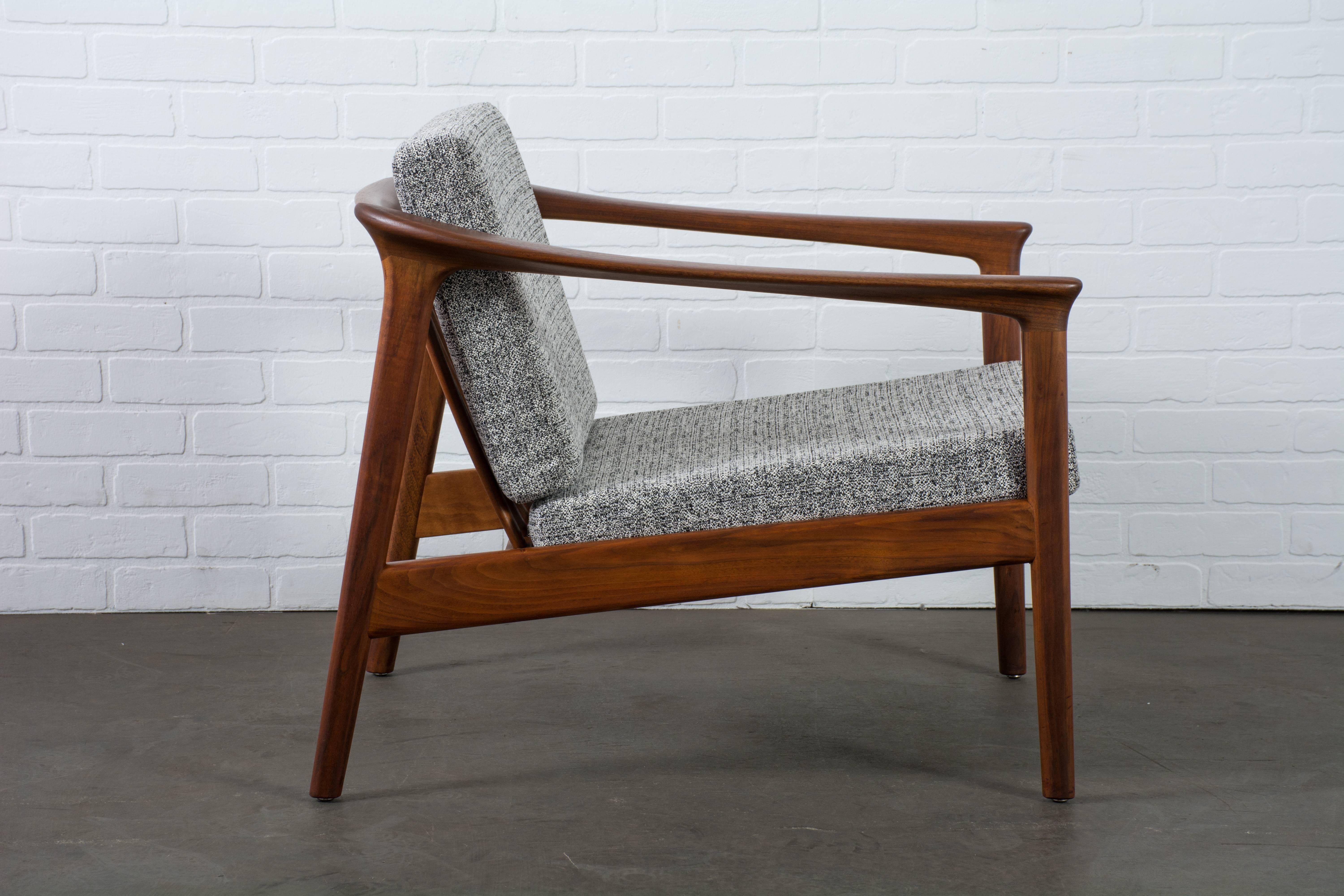 Swedish Mid-Century Modern Lounge Chair by Folke Ohlsson for DUX