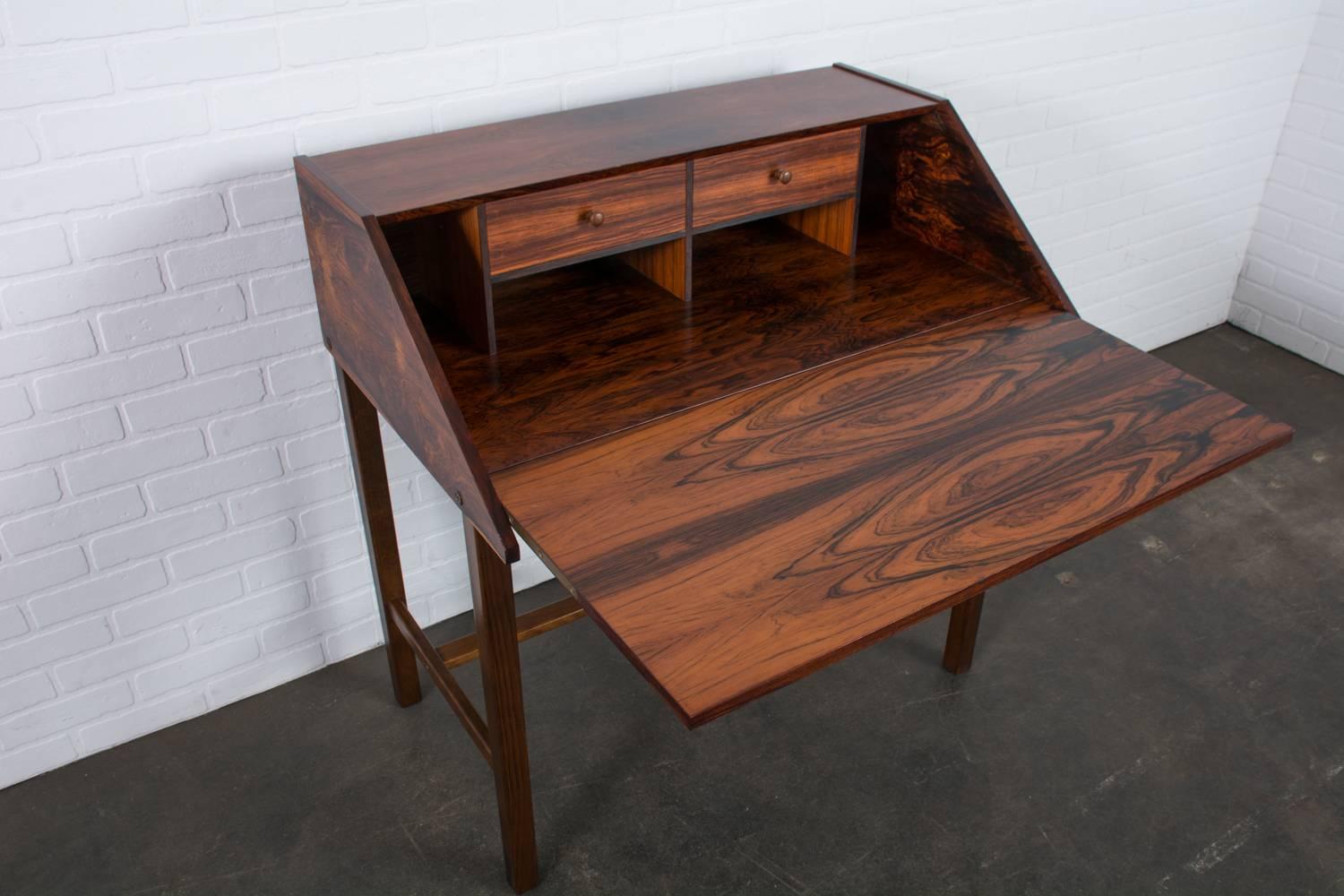 Mid-Century Modern Rosewood Desk 1