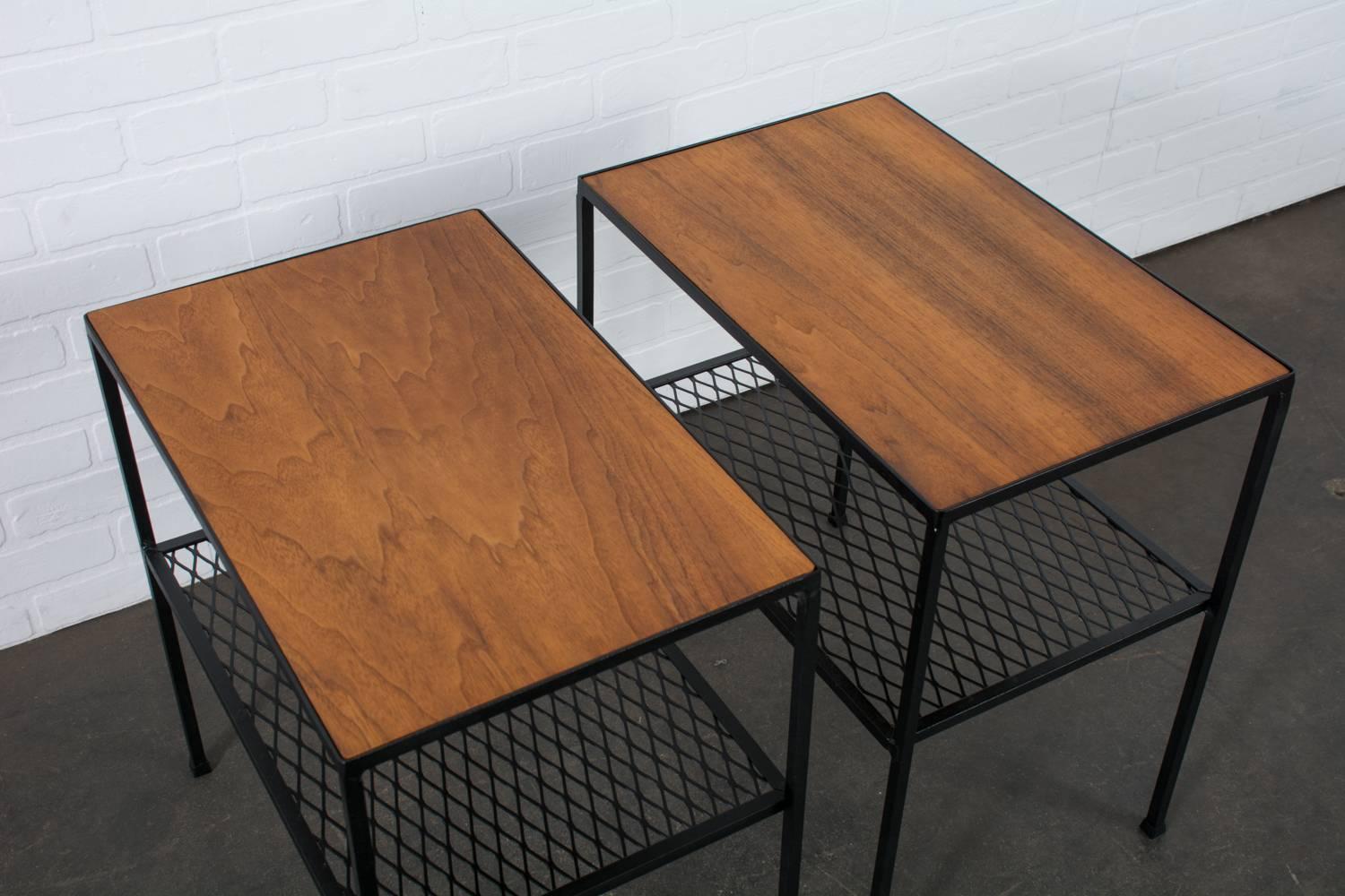 Iron Pair of Mid-Century Modern Arbuck Side Tables For Sale