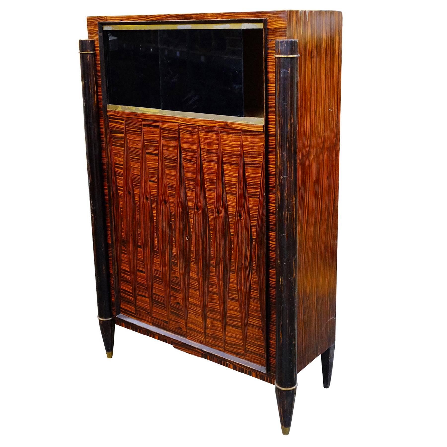 French High Style Art Deco Macassar Ebony Vitrine Cabinet In Excellent Condition In Van Nuys, CA