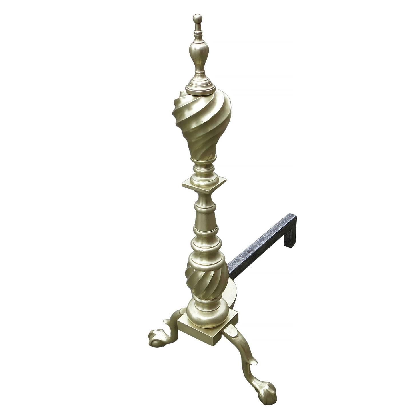 Paire de chenets de cheminée en laiton en forme de spirale de style Chippendale, de la fin de l'époque victorienne Excellent état - En vente à Van Nuys, CA