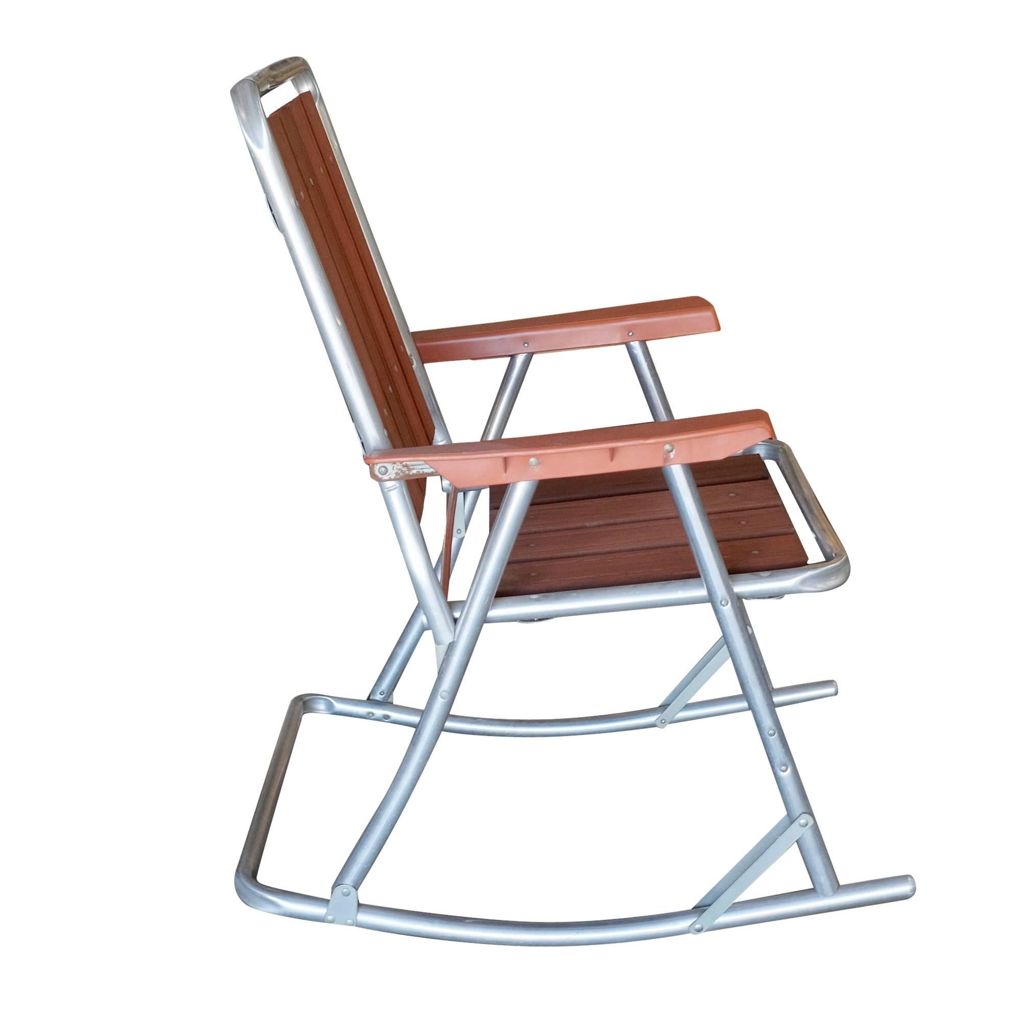 Mid-century aluminum and wood outdoor/patio folding rocking chair, pair

Condition- Like New.
