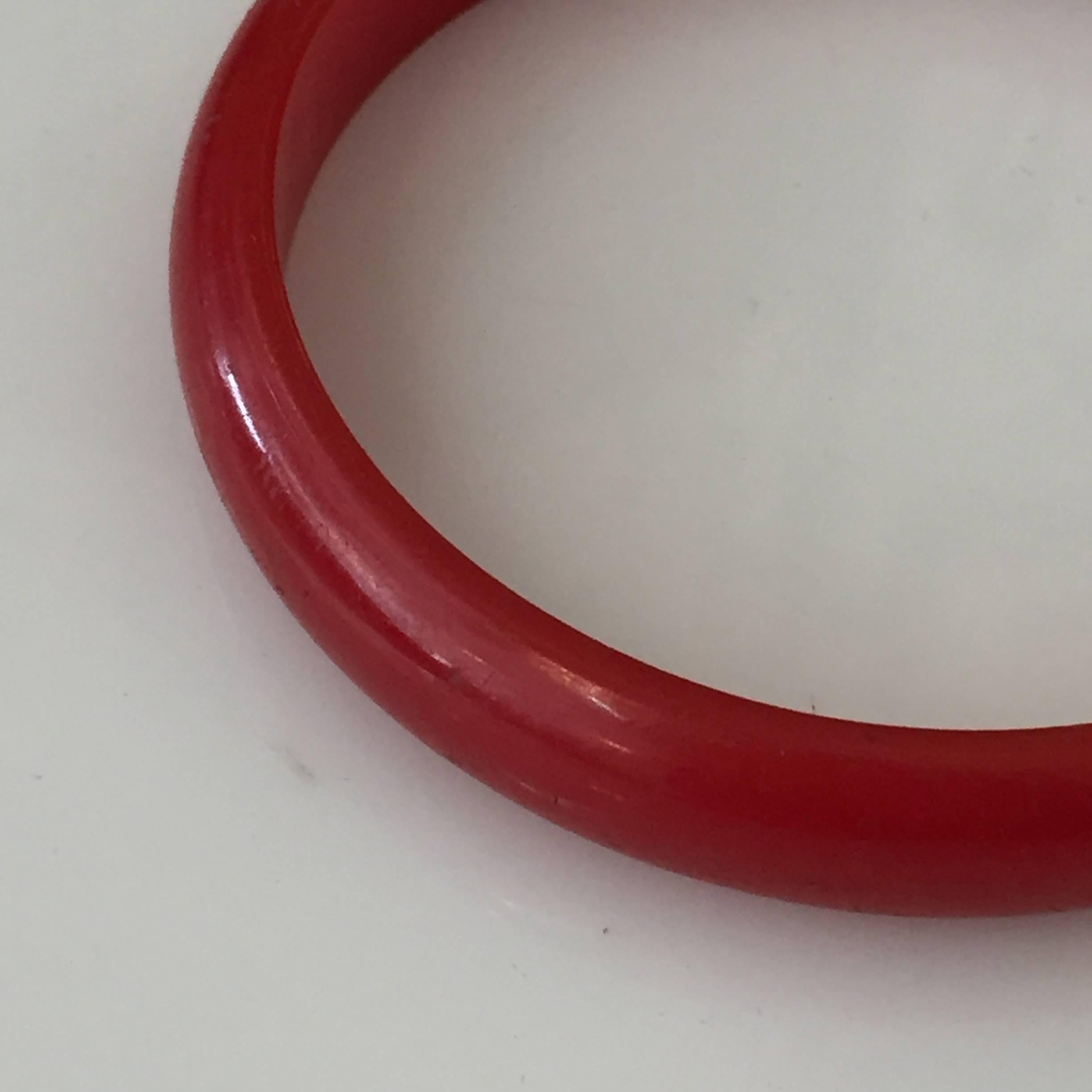 Set of Two Cherry Red Bakelite Bangles Bracelets In Excellent Condition In Van Nuys, CA