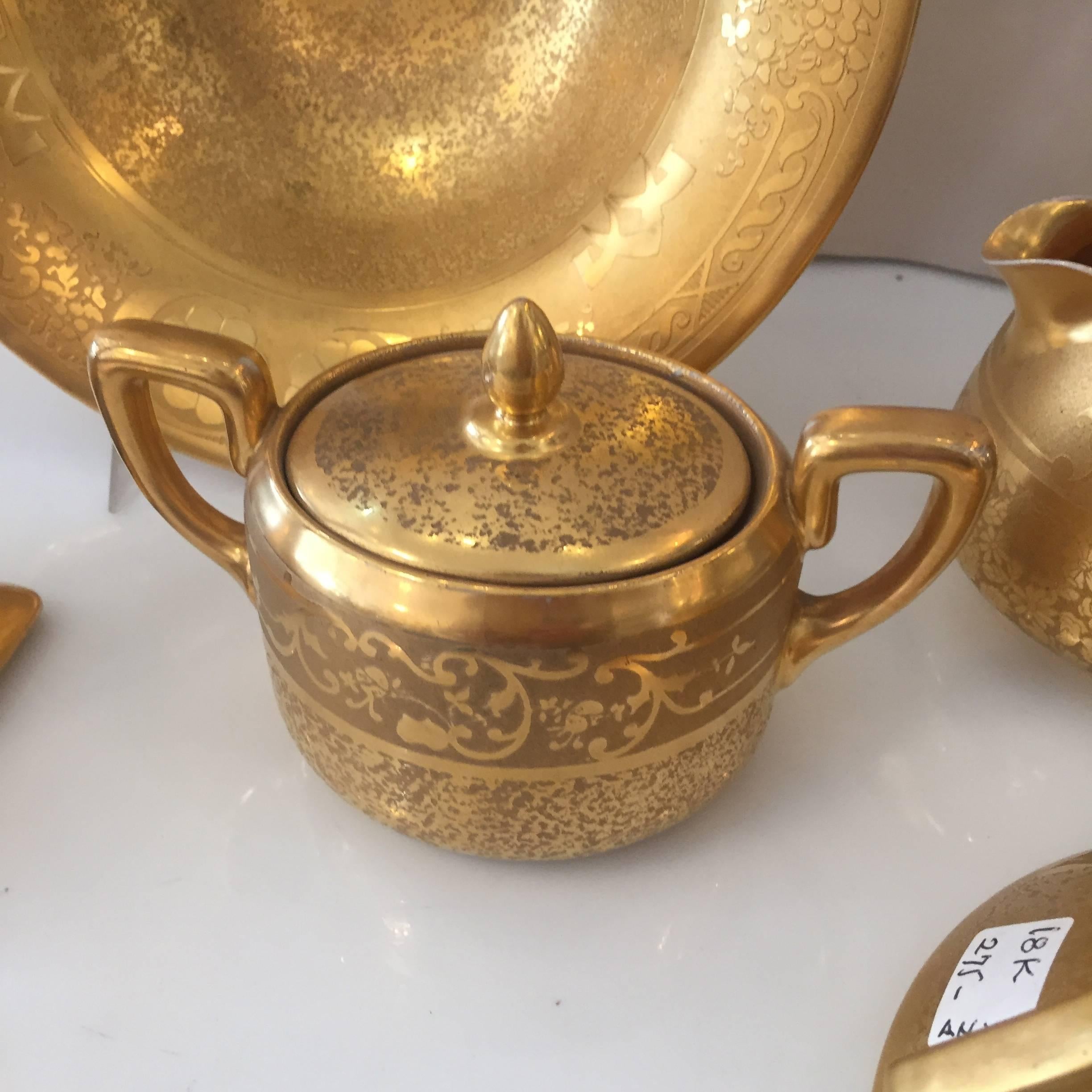 French Set of Five Antique 18-Karat Porcelain Table Tea Limouge and Signed Osborne For Sale