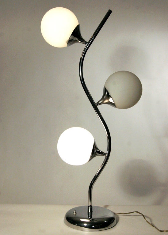 Mid-Century Modern Lampe de table ressemblant à une vigne à la manière de Robert Sonneman en vente