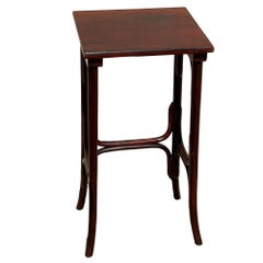 Vienna Secession Bent Oak Pedestal Short Side Nesting Table by Thonet