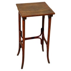 Vienna Secession Bent Oak Pedestal Short Size Side Nesting Table by Thonet