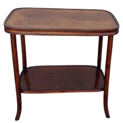 Seltener Beistelltisch aus gebogener Eiche im Jugendstil von Mundus Thonet