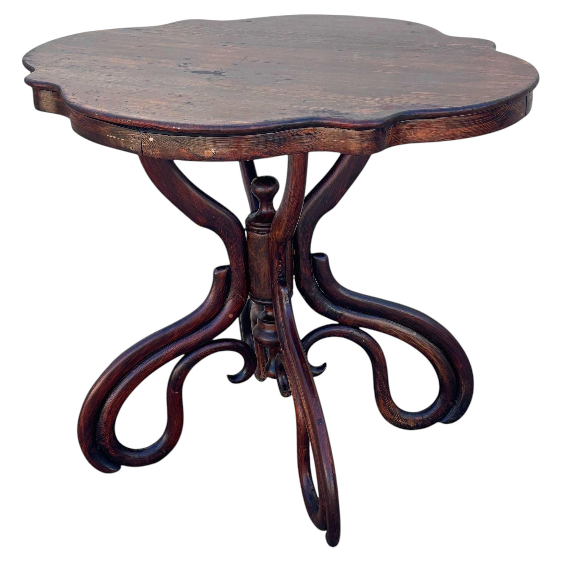 Late Victorian Polished Oak Bent Wood Scrolling Salon Table by Thonet For Sale