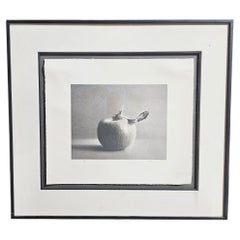 Impresión litográfica enmarcada de Martha Alf "Manzana", bodegón, firmada y limitada (192/250)