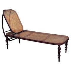 Chaise longue n° 01 « Vienna Secession » en chêne courbé et rotin, par Gebrüder Thonet