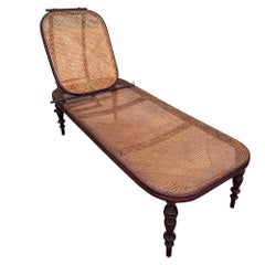 Chaise longue n° 01 « Vienna Secession » en chêne courbé et rotin, par Gebrüder Thonet