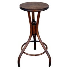 Pflanzenständer im spätviktorianischen Thonet-Stil aus gebogenem Eichenholz mit drei Beinen, Sockeltisch