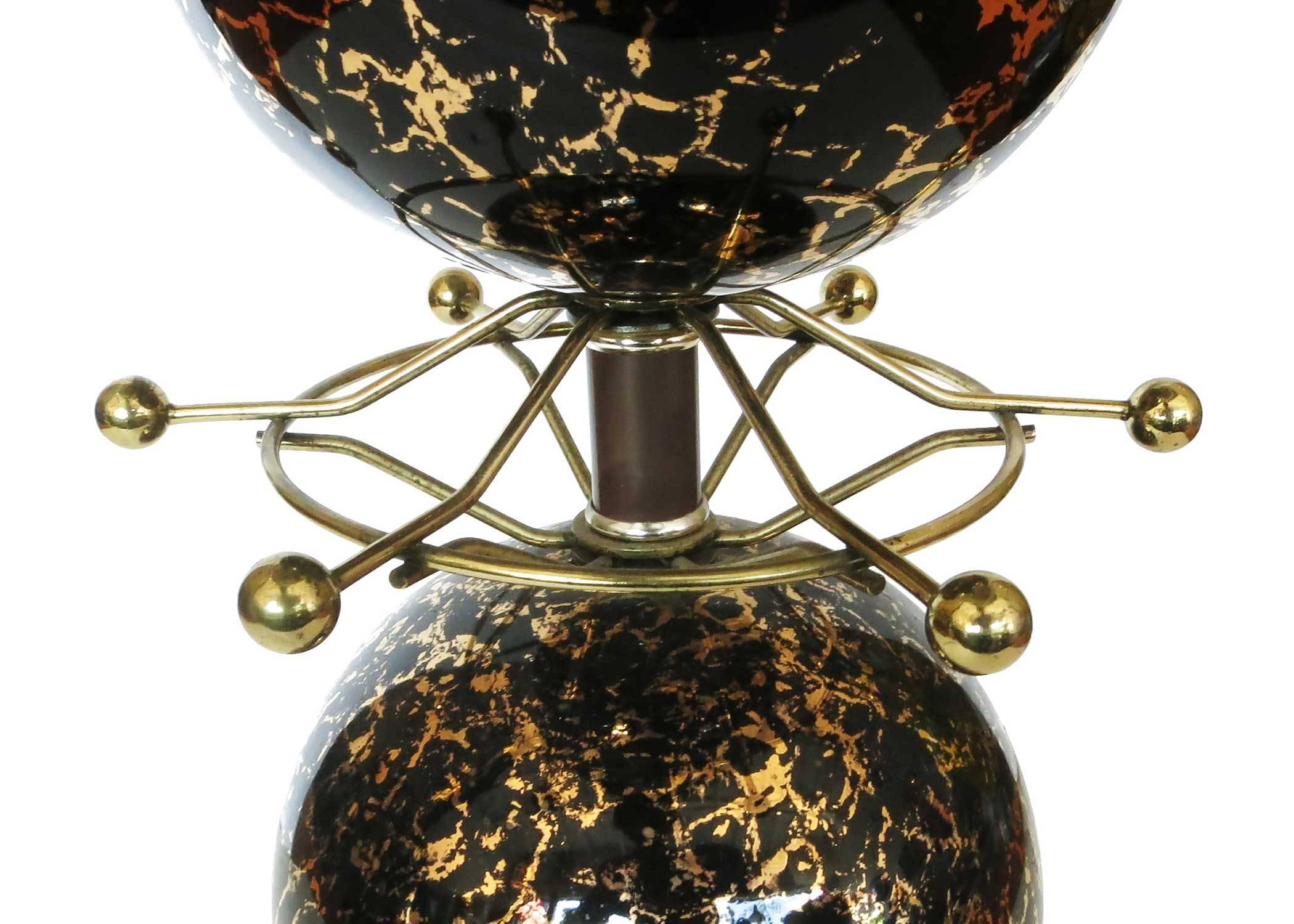 Onyx and Gold Foil Art Glass Table Lamp Pair with Brass Starburst Detail, Italy In Excellent Condition In Van Nuys, CA