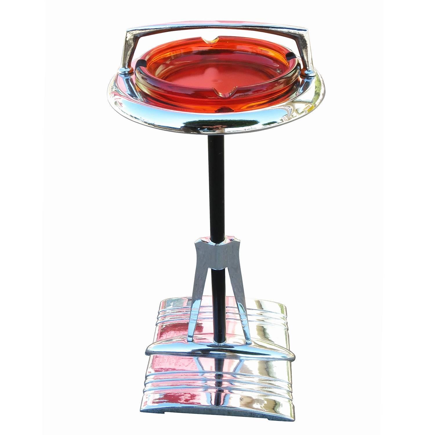 Chrome Art Deco Streamline Smoke Stand with Amber Ashtray In Excellent Condition In Van Nuys, CA