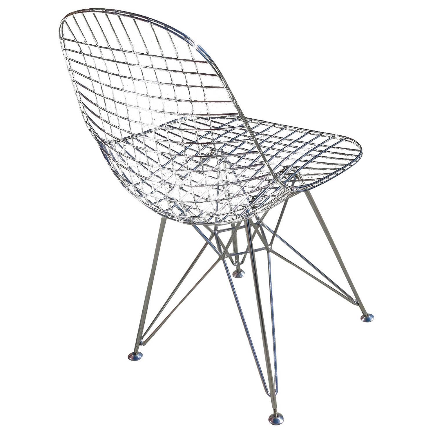 Chrome Re-Edition Eames DKR Wire Side Chair for Herman Miller Chairs, Set of Six In Excellent Condition In Van Nuys, CA