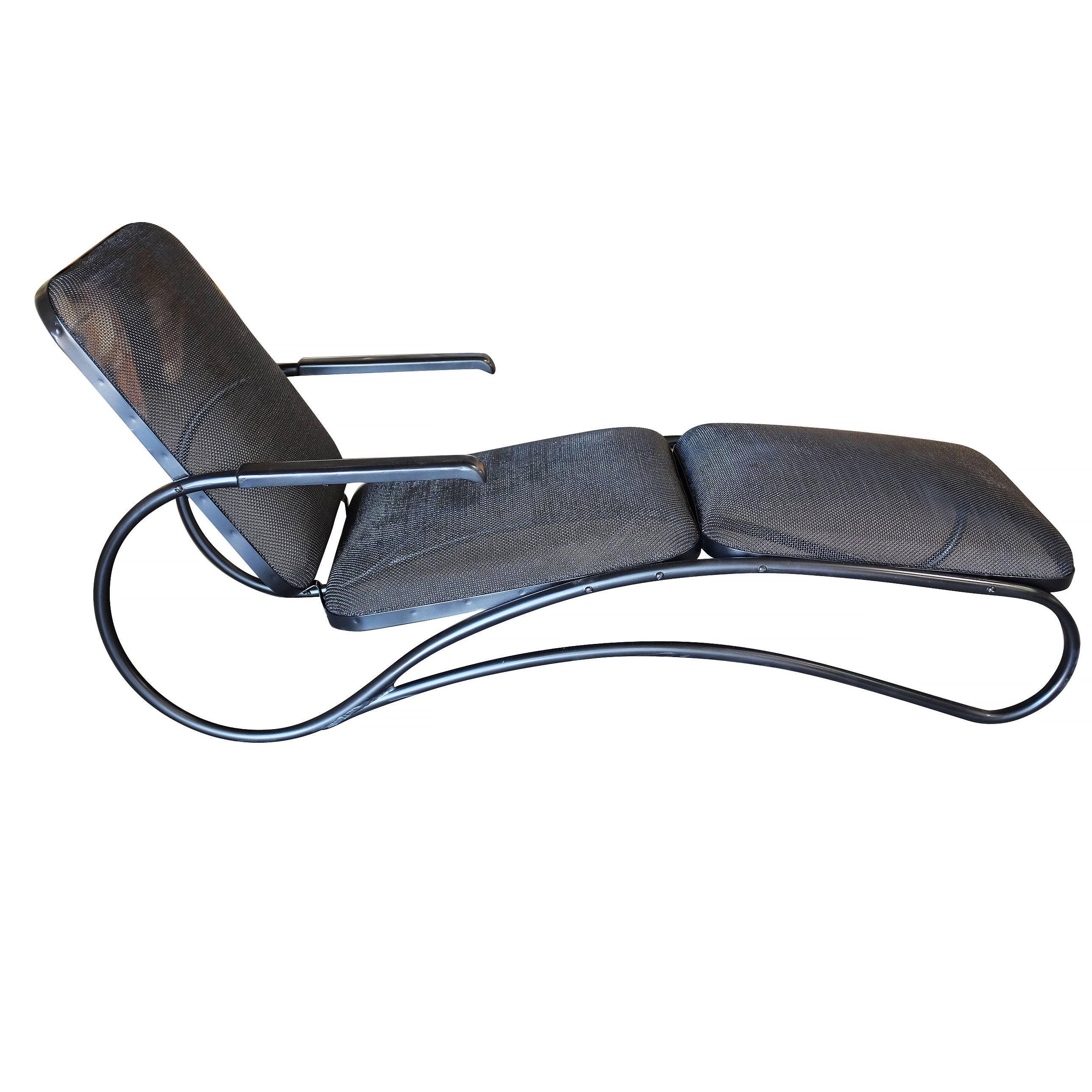 Rare Midcentury Spring Mesh Outdoor/Patio Chaise Longue In Excellent Condition In Van Nuys, CA
