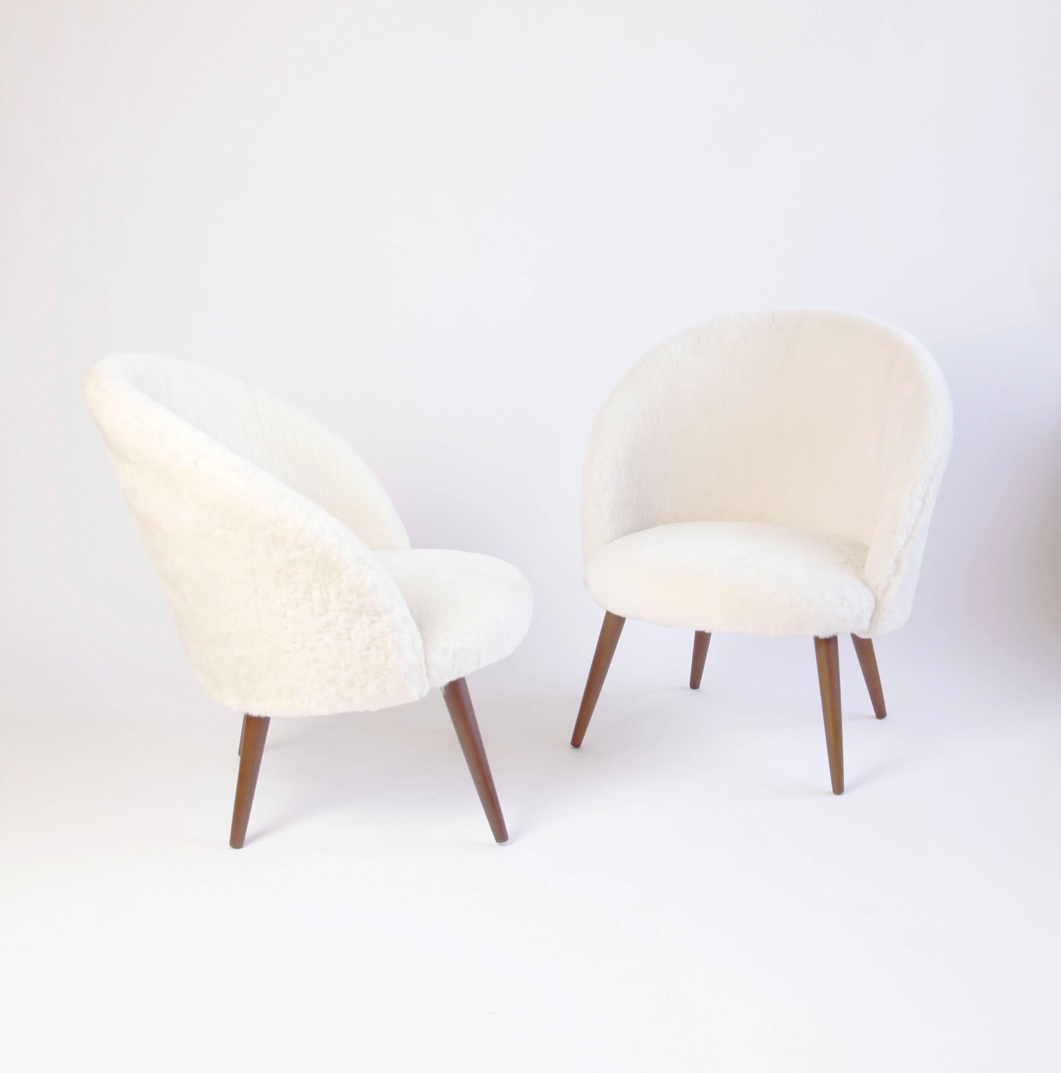 Pair of Easy Chairs by Ejvind A. Johansson In Excellent Condition In New York, NY