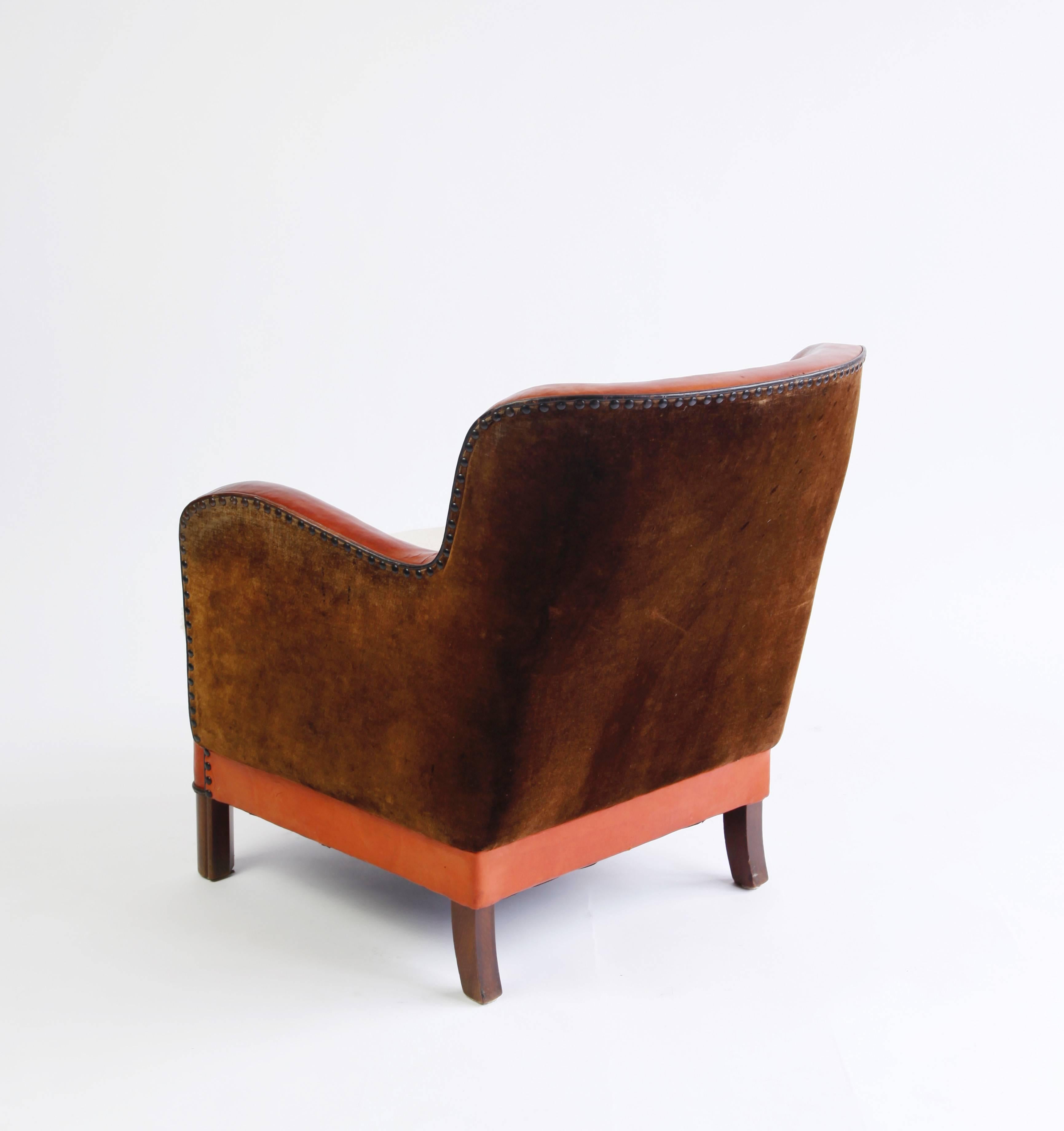 Pair of 1930s Danish Leather Lounge Chairs 4