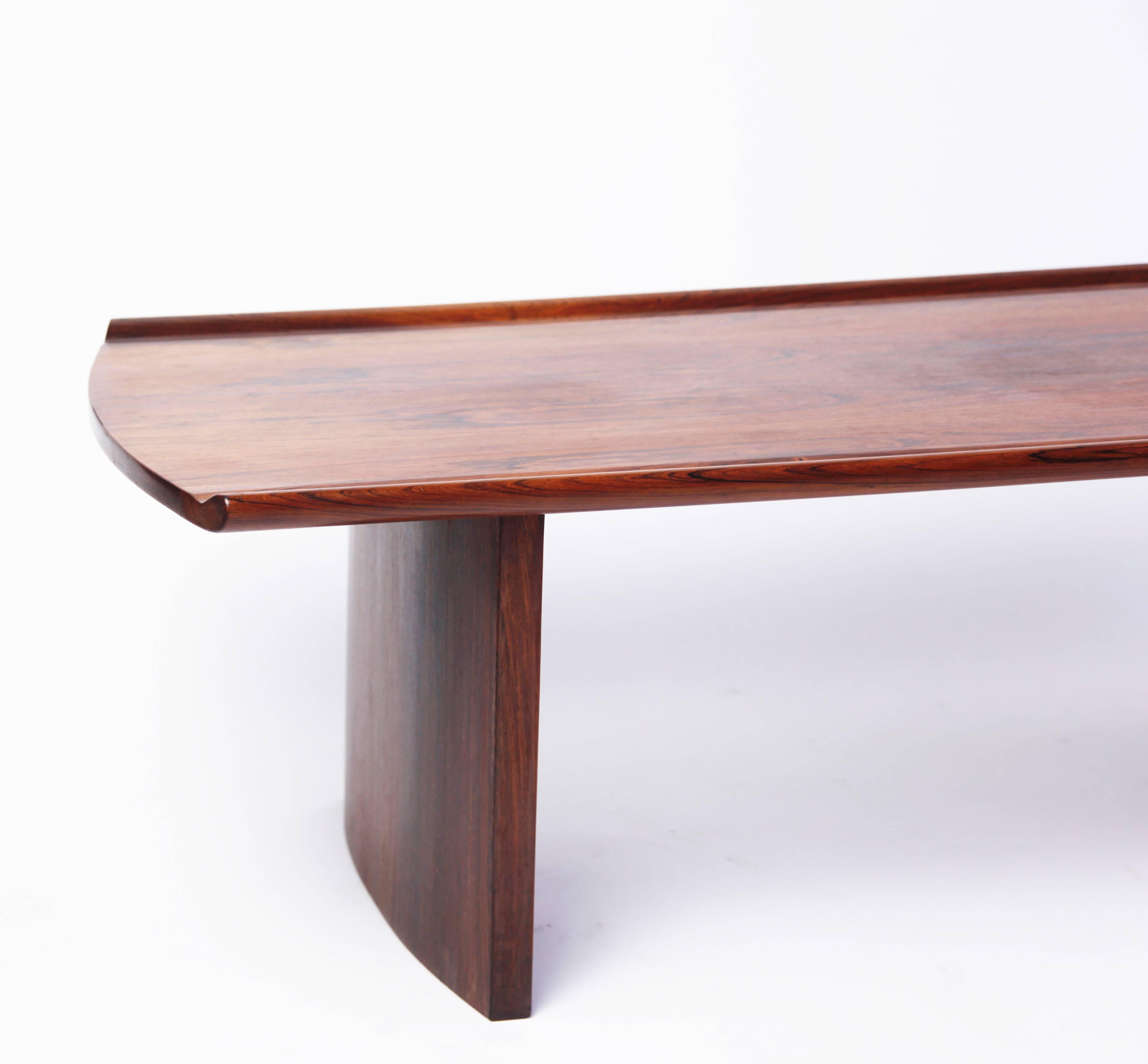 Danish Modern Rosewood Coffee Table In Excellent Condition In New York, NY