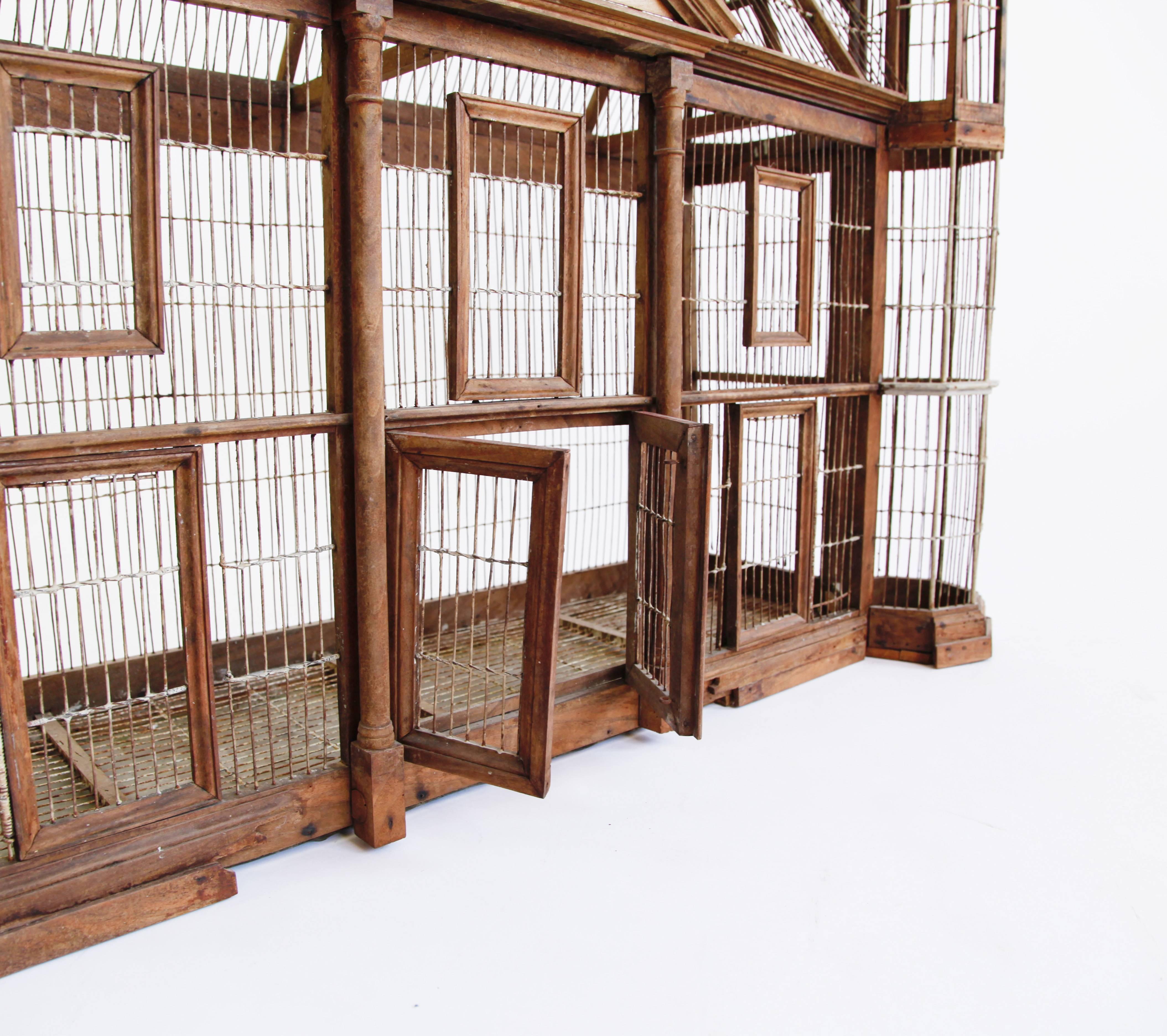 manor bird cage