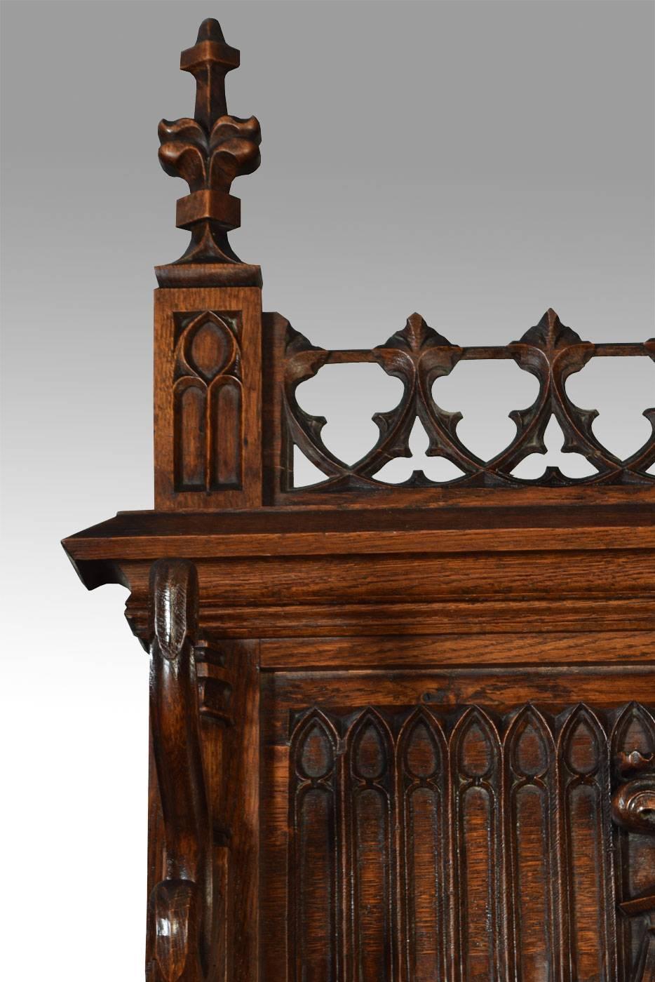 Victorian Gothic Oak Hall Stand In Good Condition In Cheshire, GB