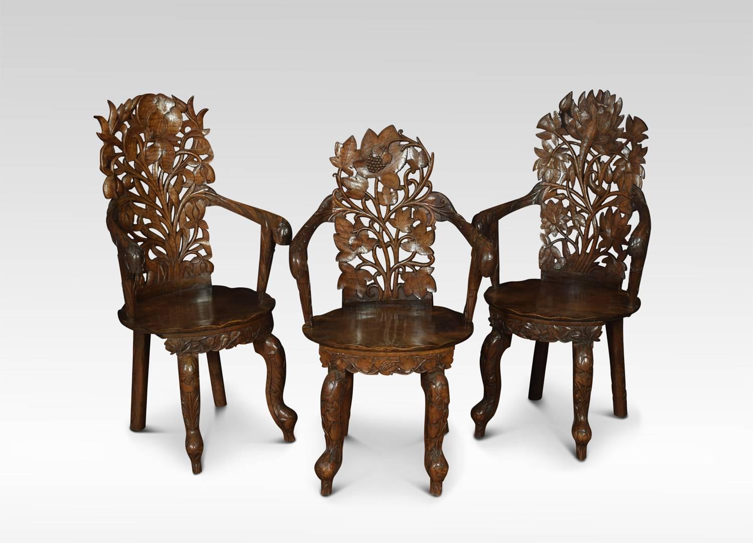 Anglo-Indian Carved Walnut Dining Suite In Excellent Condition In Cheshire, GB