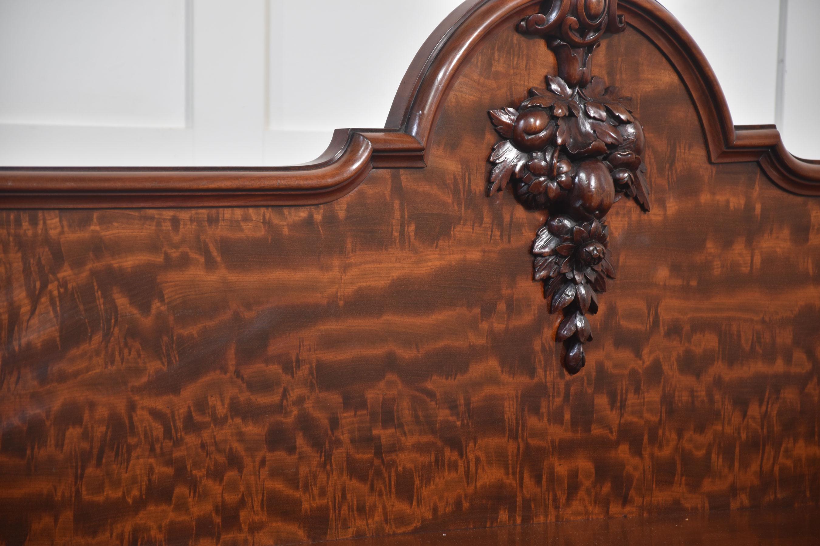 Wood Large figured mahogany breakfront sideboard For Sale