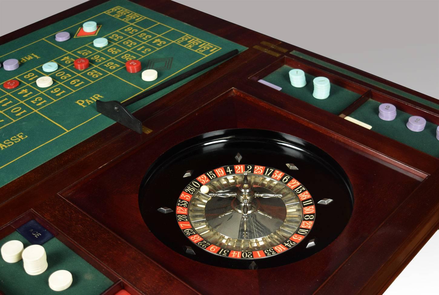 Edwardian Mahogany Games Roulette Table In Good Condition In Cheshire, GB
