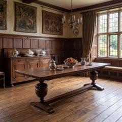 Grande table de réfectoire en chêne de style néo-jacobéen