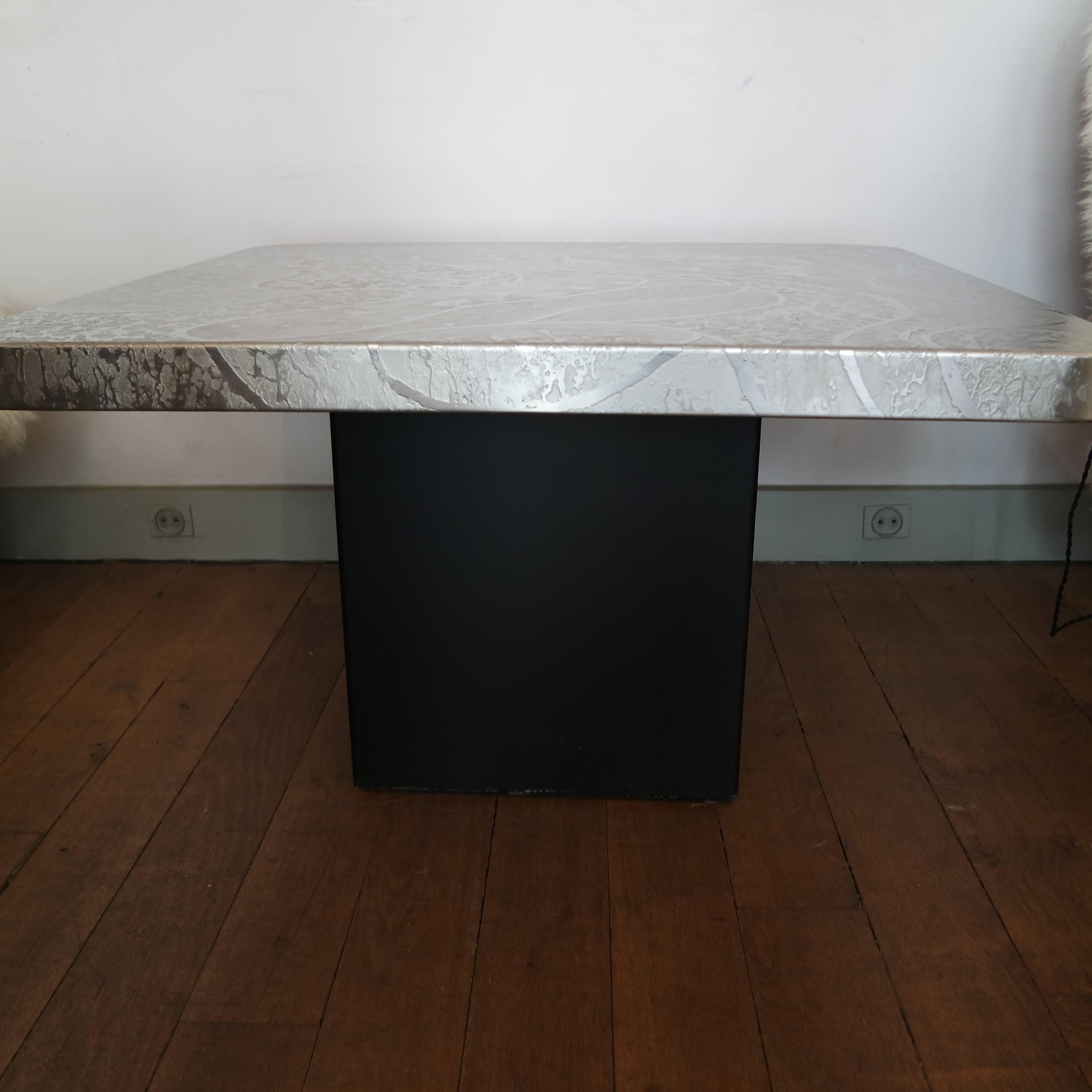 Amazing Pair of Coffee Tables with Metal Top In Good Condition In Paris, FR