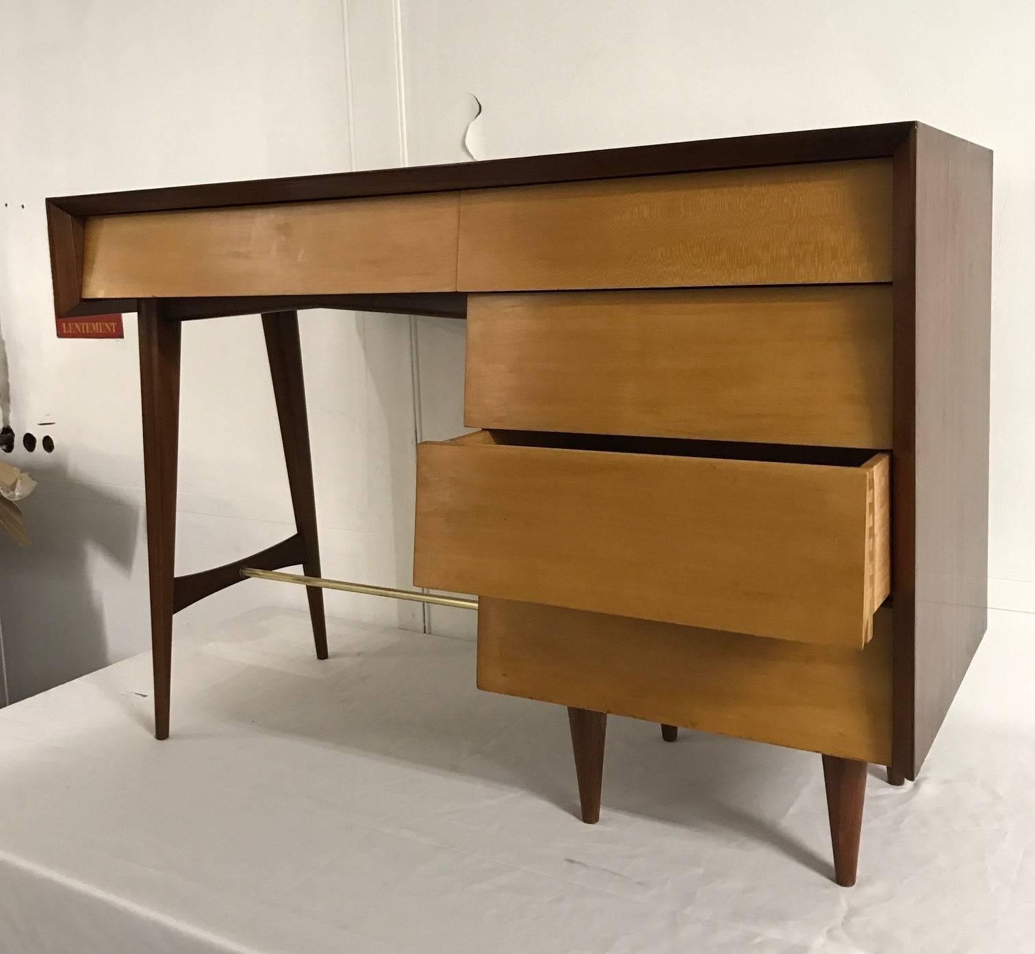 Desk by Olaio, Portugal, 1960s In Good Condition In Paris, FR