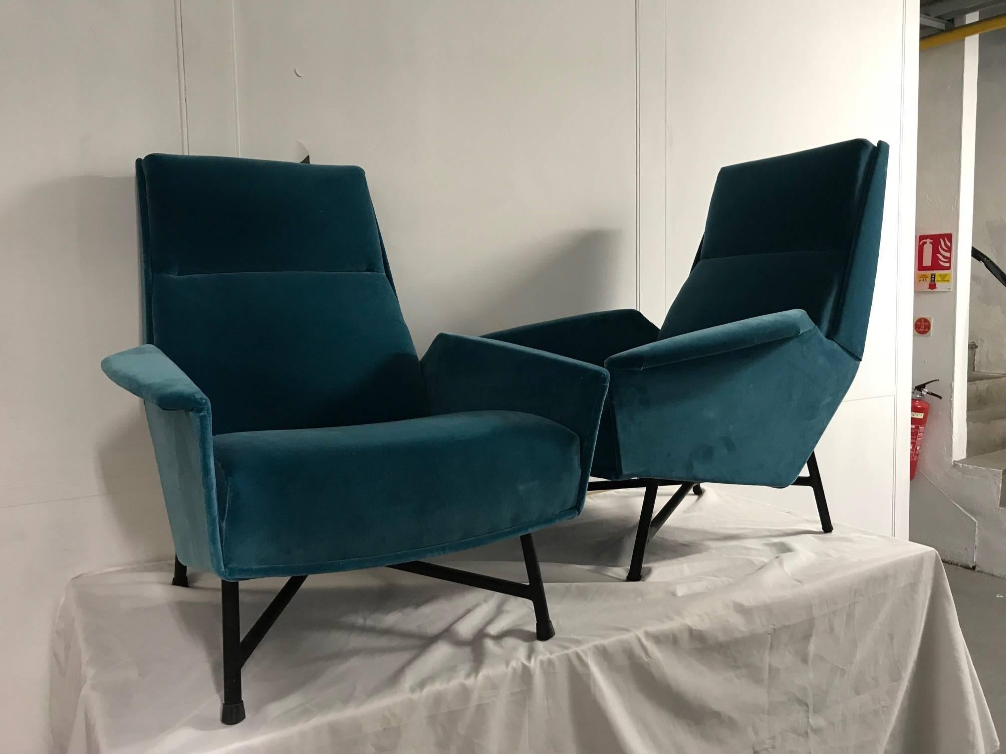Pair of Armchairs by Claude Delor In Good Condition In Paris, FR