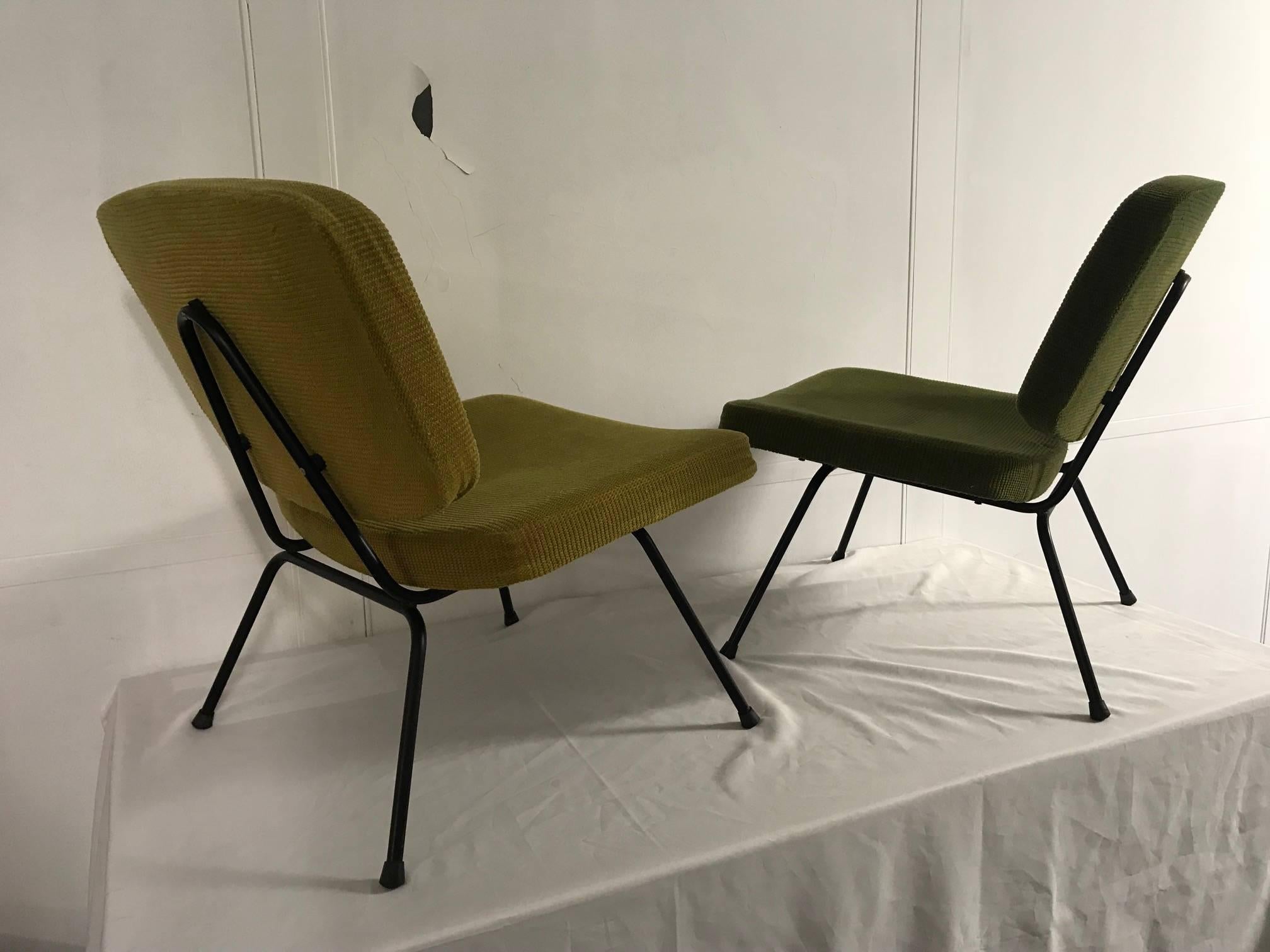 Pair of CM190 Chairs by Pierre Paulin In Good Condition In Paris, FR