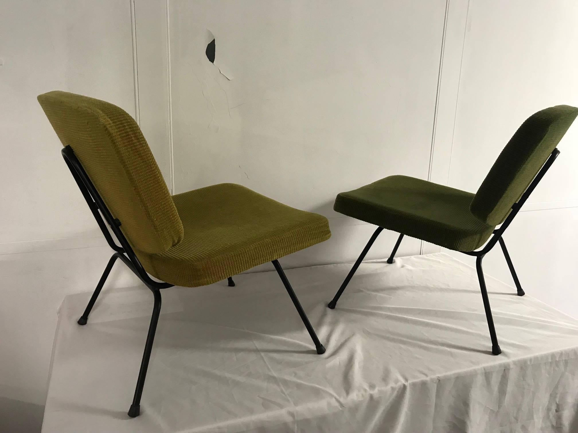 Mid-20th Century Pair of CM190 Chairs by Pierre Paulin