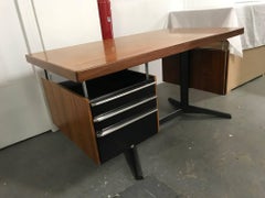 "Linha Cortez" Desk by Daciano da Costa, Portugal, 1960s