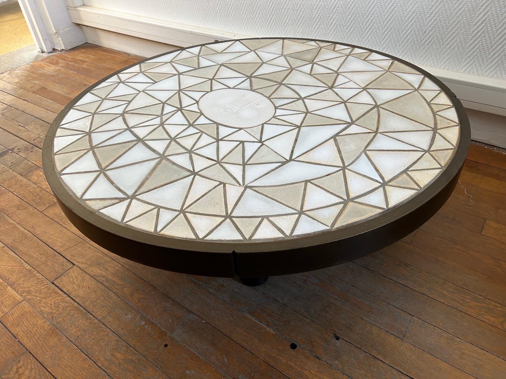 Table basse circulaire de Roger Capron, années 1960 en vente 1
