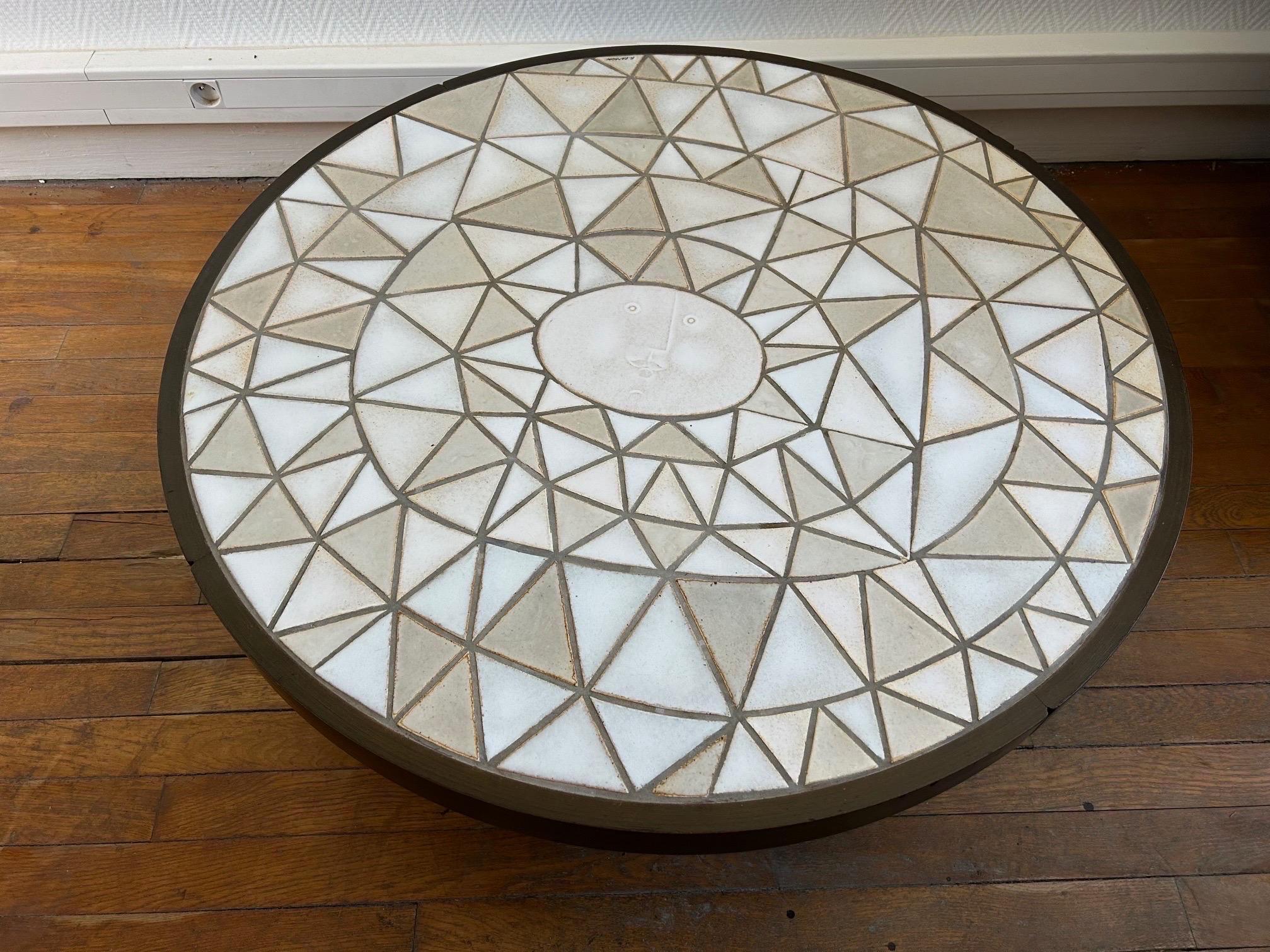 Table basse circulaire de Roger Capron, années 1960 en vente 3
