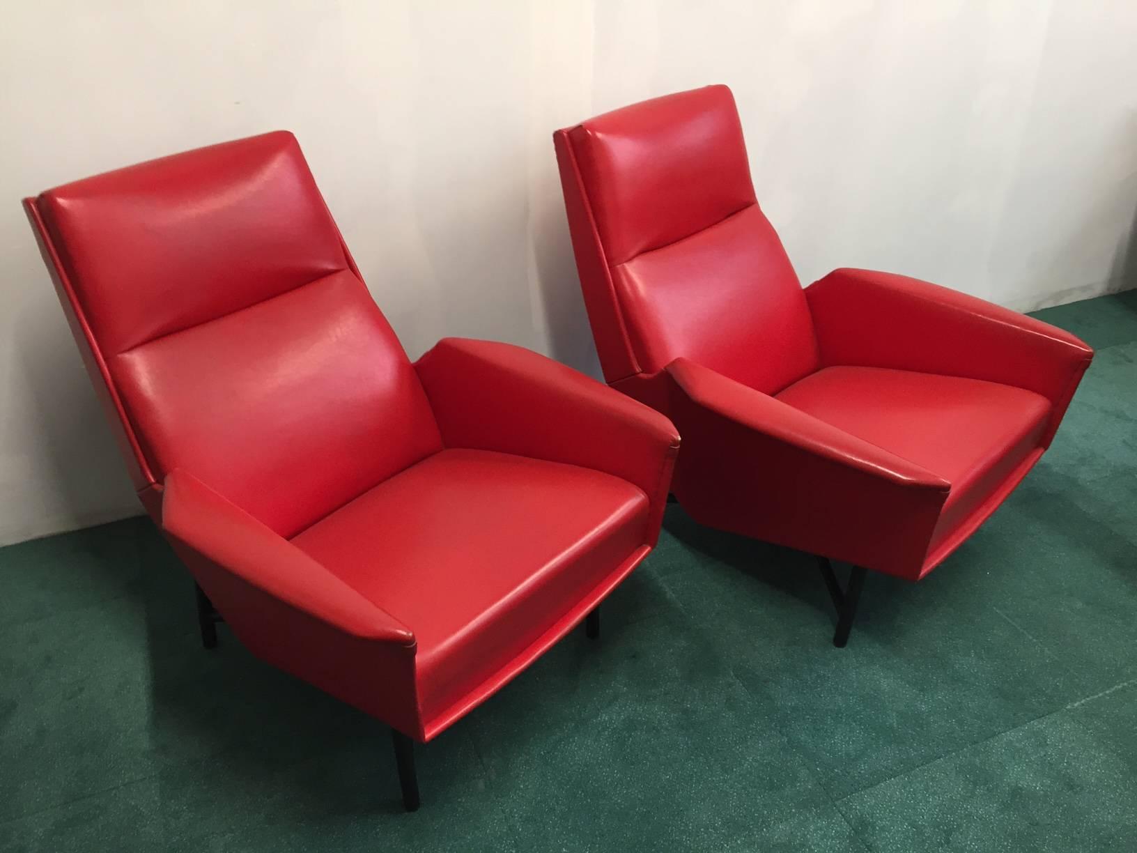 Pair of Claude Delor Armchairs In Good Condition In Paris, FR