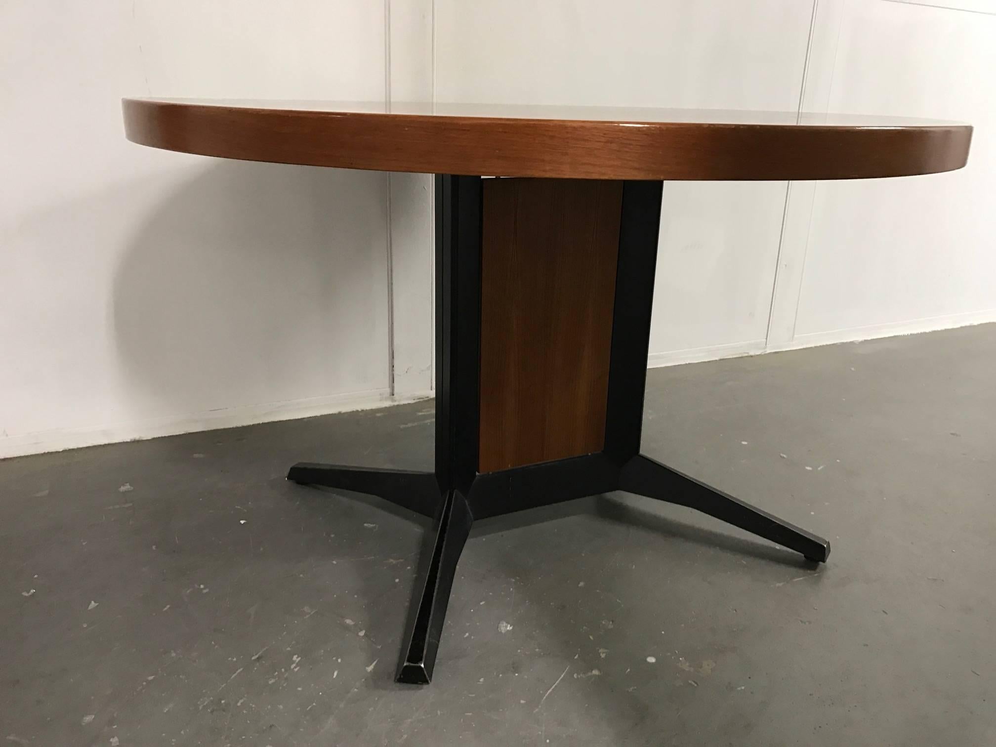 Table by Daciano Da Costa In Good Condition For Sale In Paris, FR